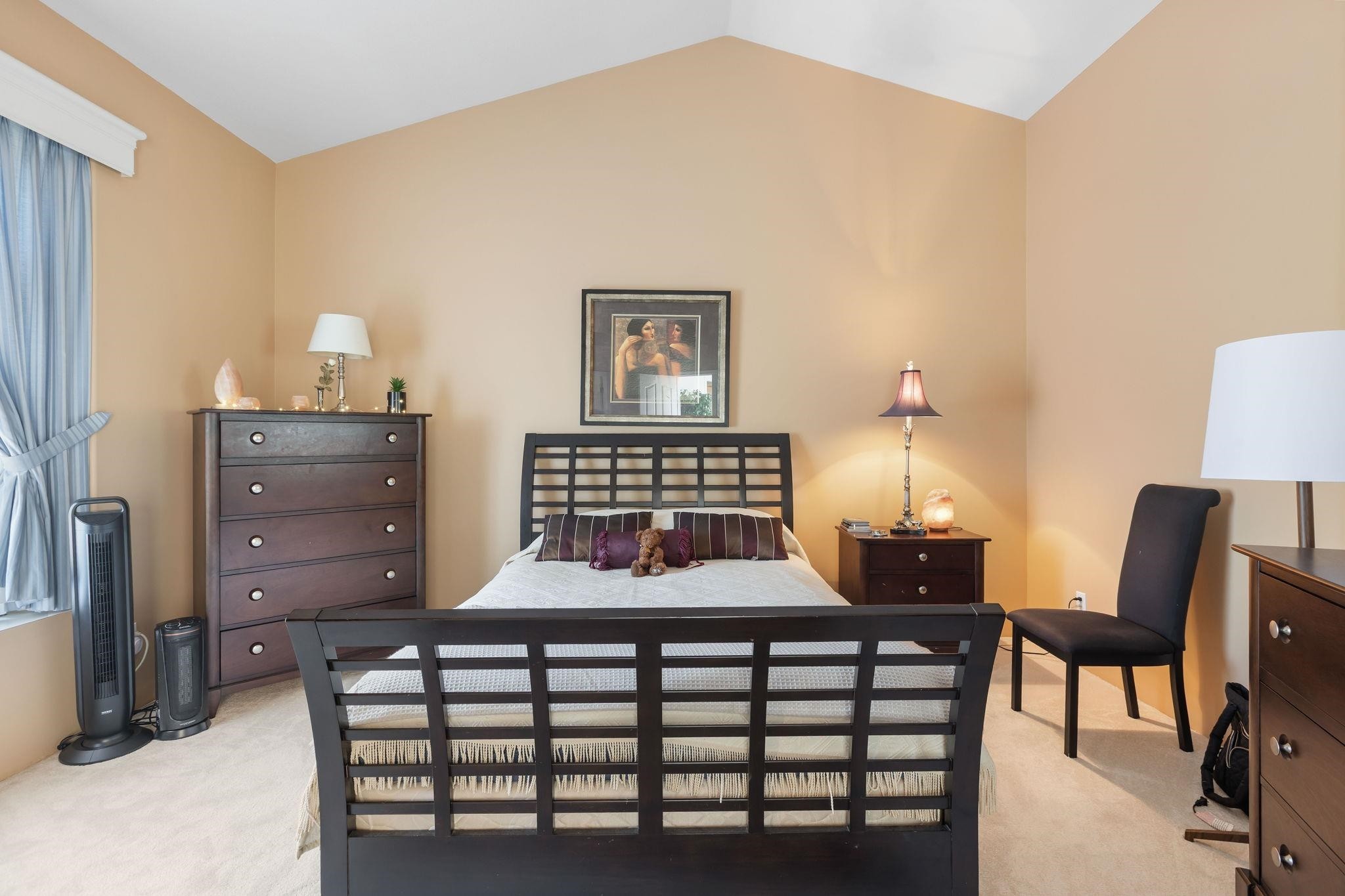 2905 Cliffrose Crescent, Coquitlam, BC - Indoor Photo Showing Bedroom