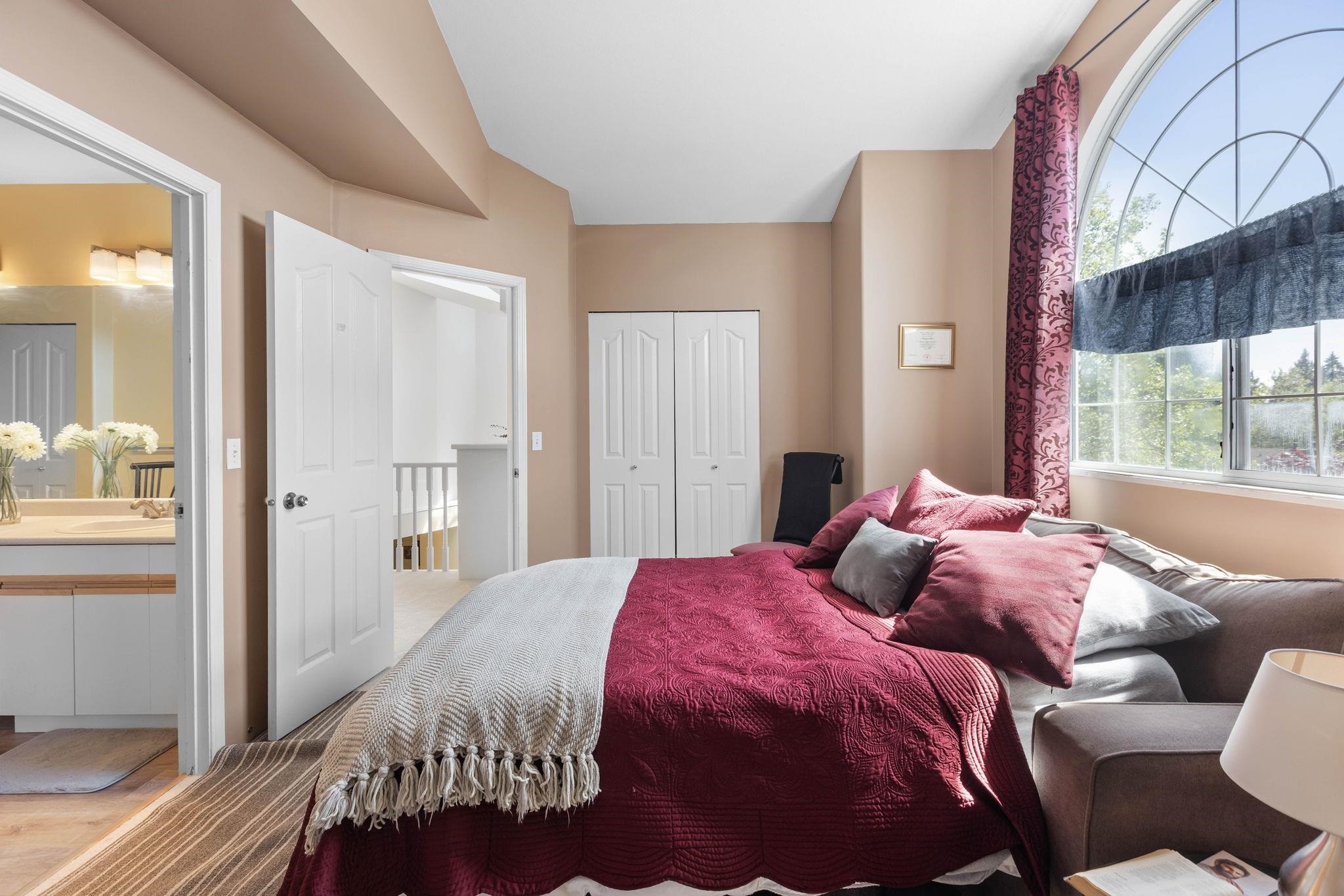 2905 Cliffrose Crescent, Coquitlam, BC - Indoor Photo Showing Bedroom