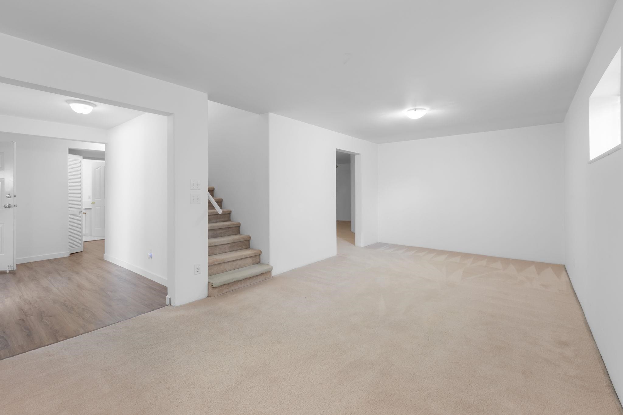 2905 Cliffrose Crescent, Coquitlam, BC - Indoor Photo Showing Other Room