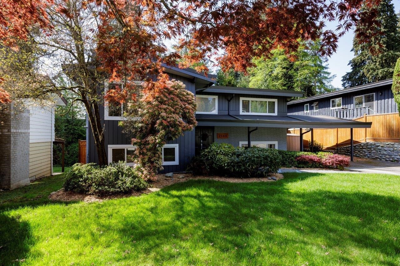 2549 Bendale Road, North Vancouver, BC - Outdoor With Deck Patio Veranda