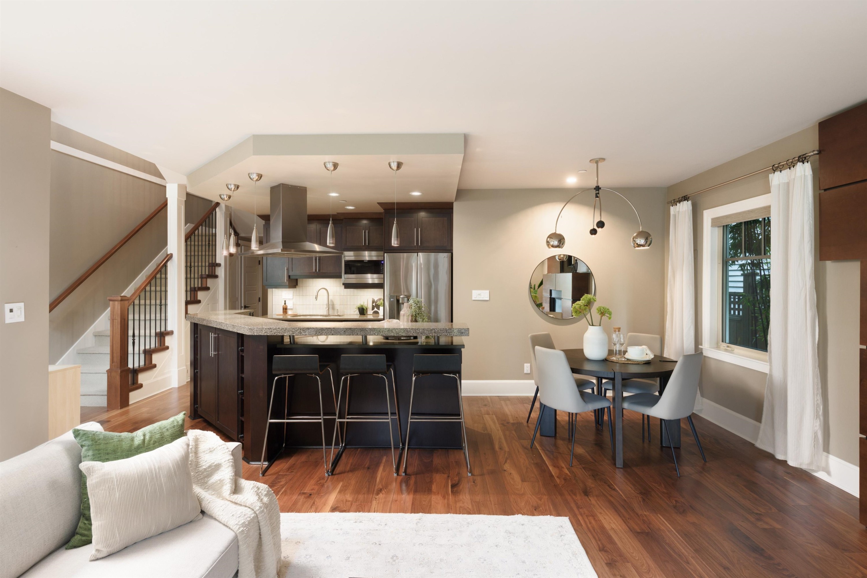 850 10Th Avenue E, Vancouver, BC