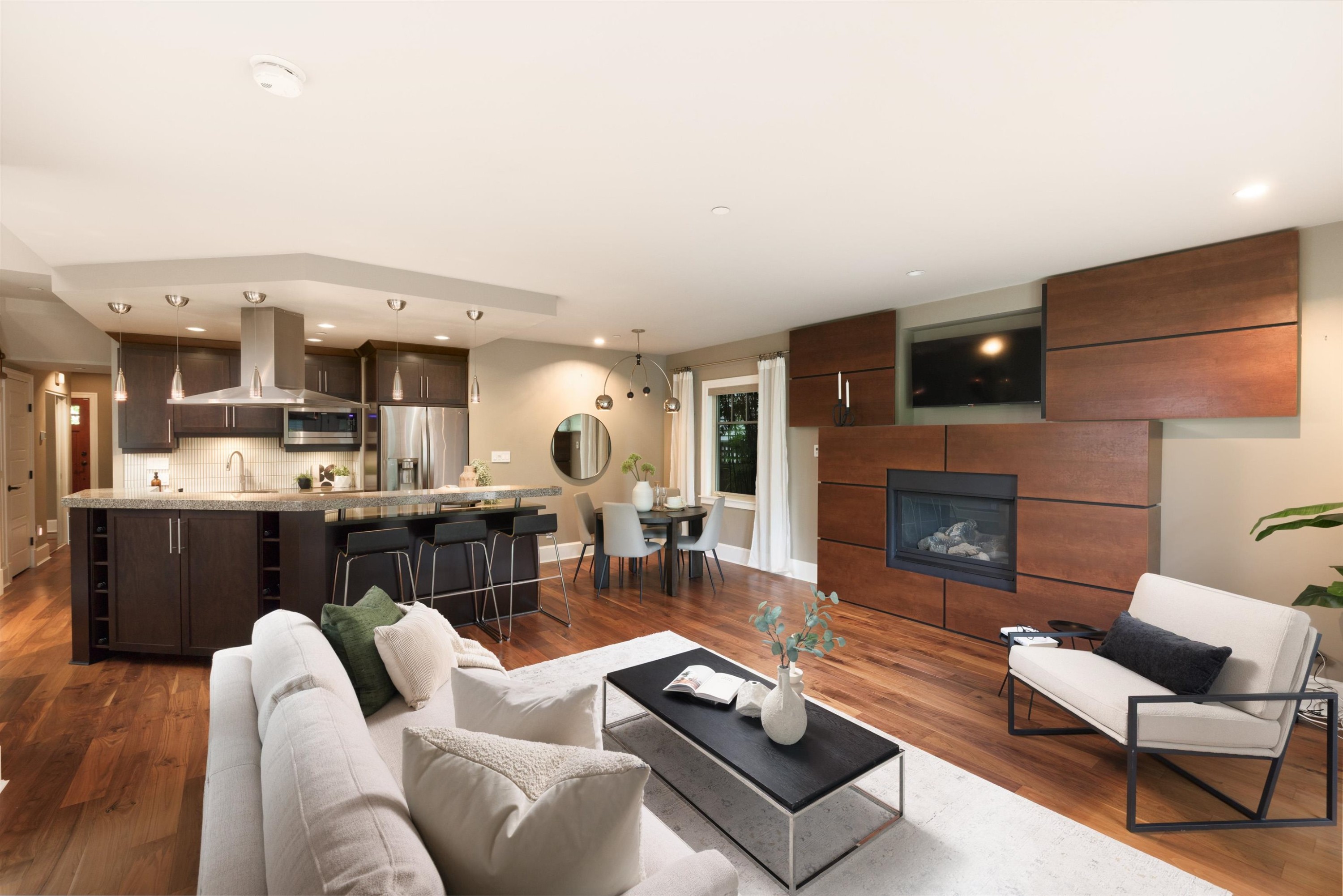 850 10Th Avenue E, Vancouver, BC