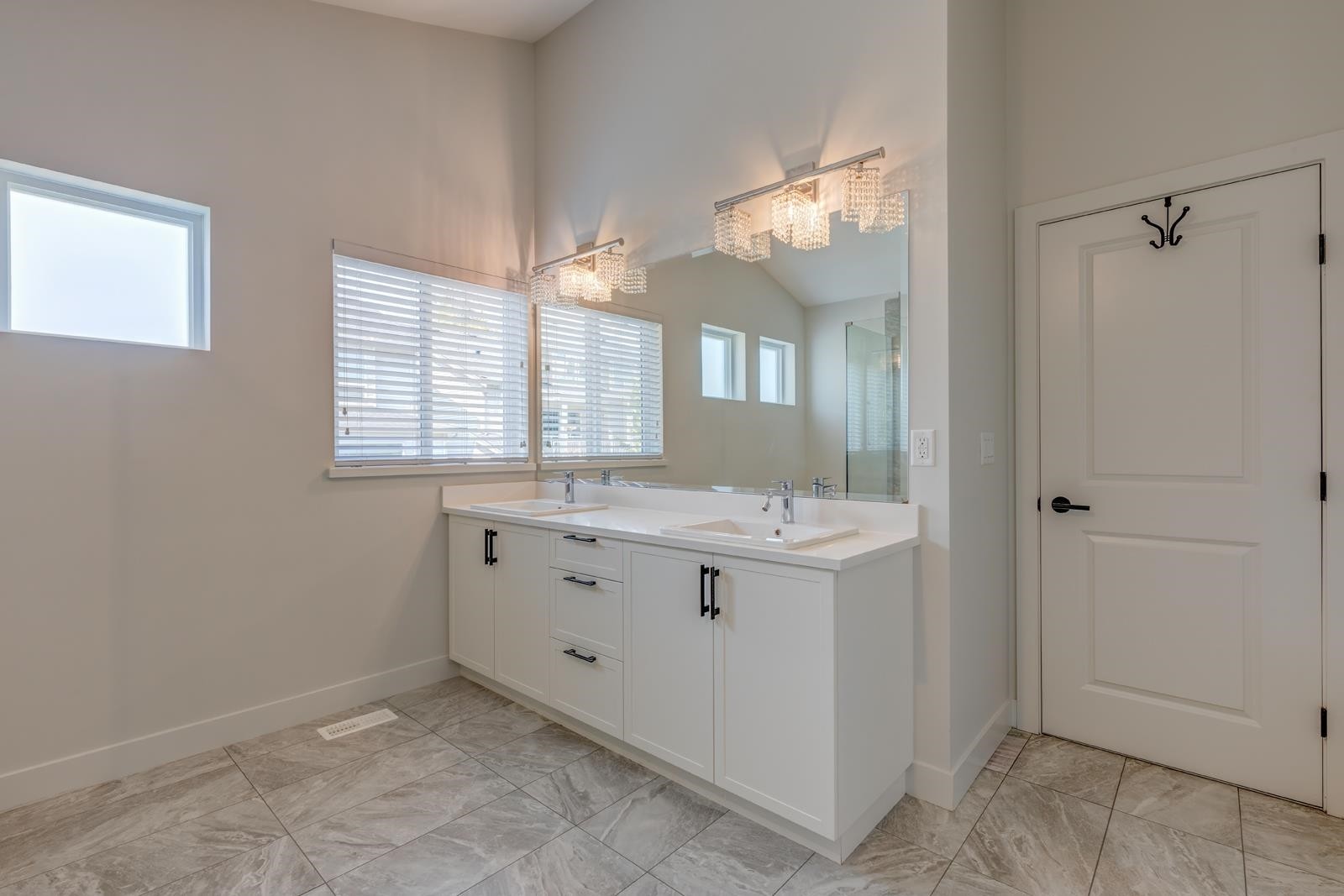 23191 112B Avenue, Maple Ridge, BC - Indoor Photo Showing Bathroom