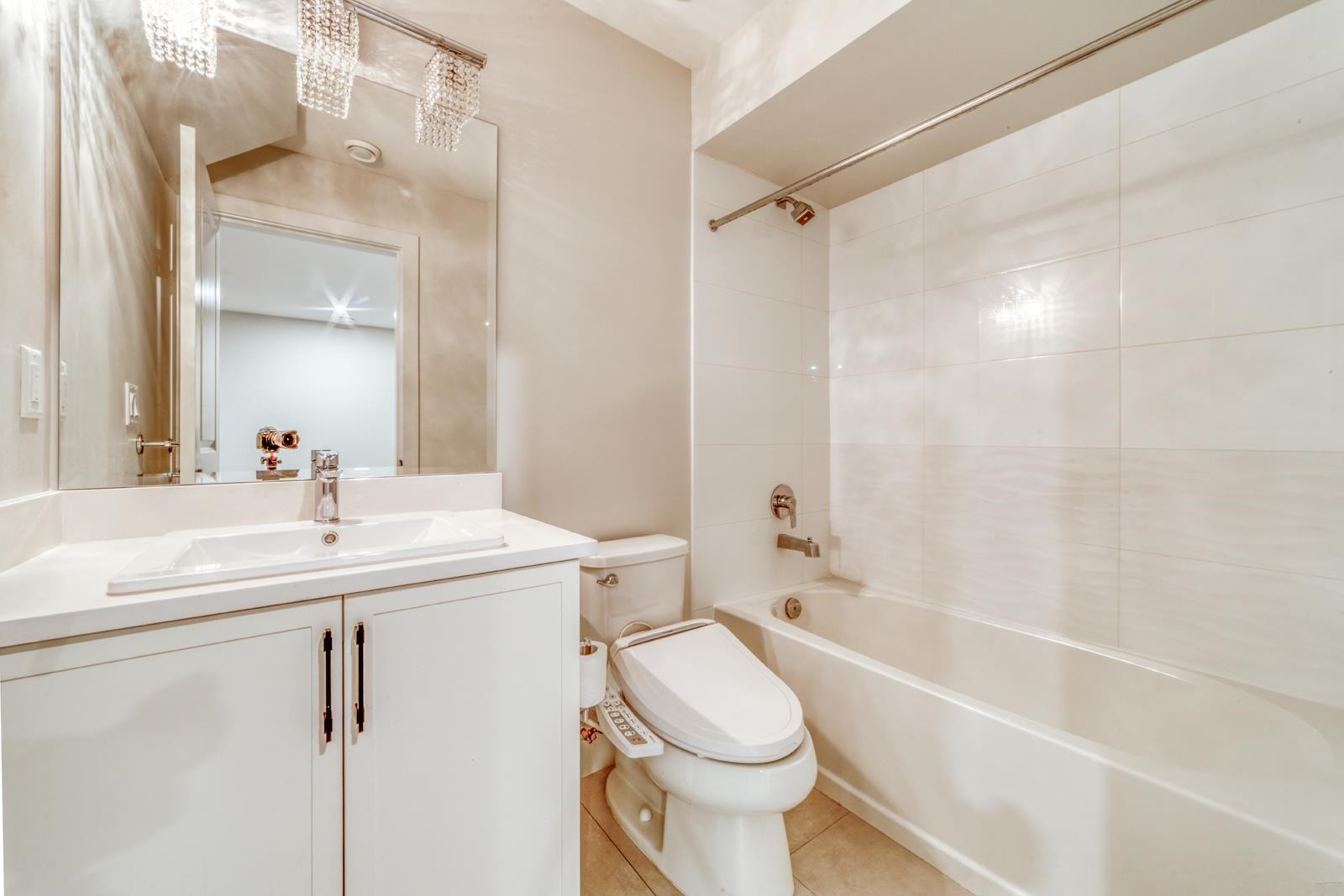 23191 112B Avenue, Maple Ridge, BC - Indoor Photo Showing Bathroom
