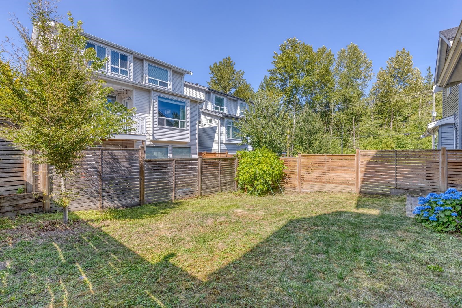 23191 112B Avenue, Maple Ridge, BC - Outdoor