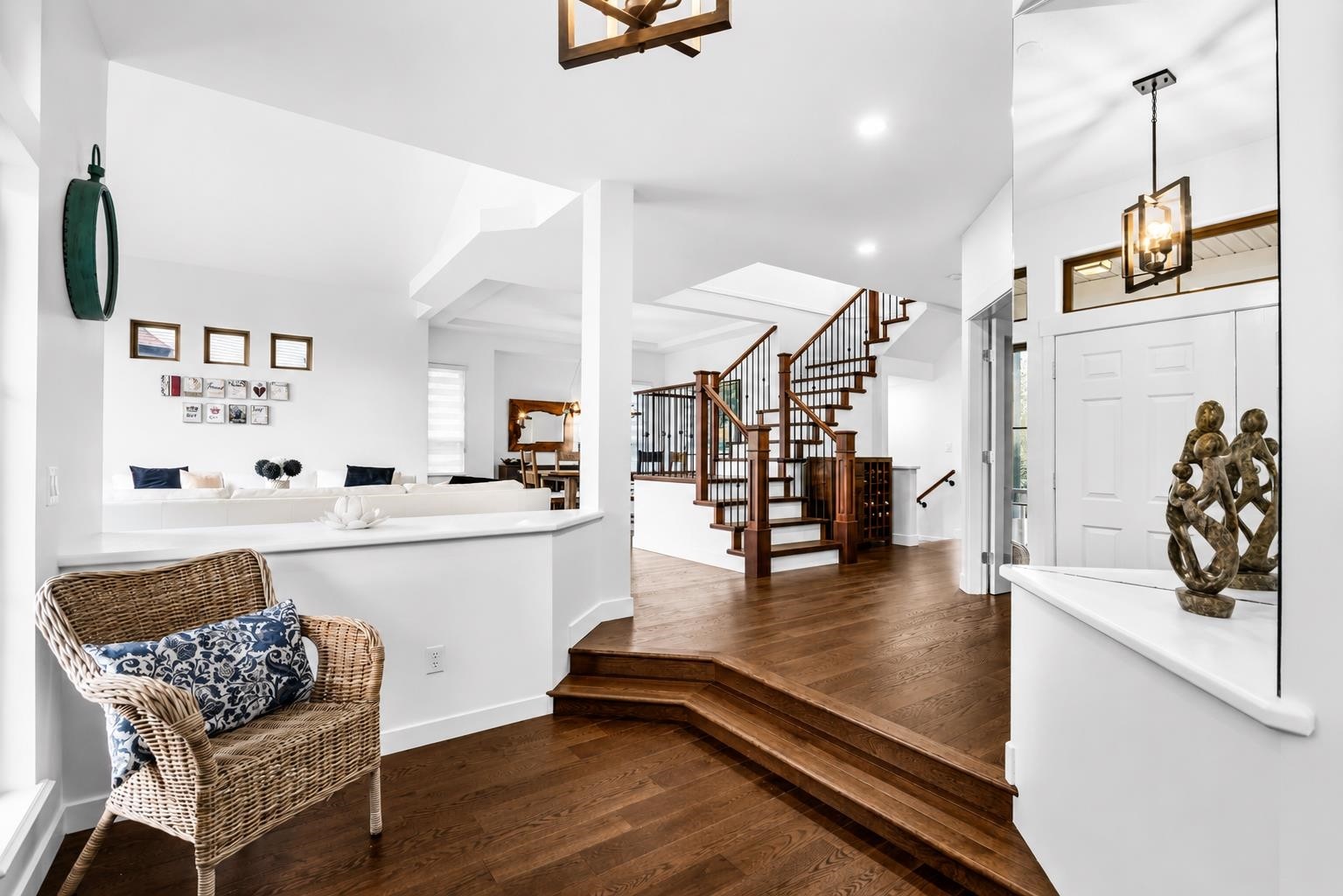 36 Maple Court, Port Moody, BC - Indoor Photo Showing Other Room