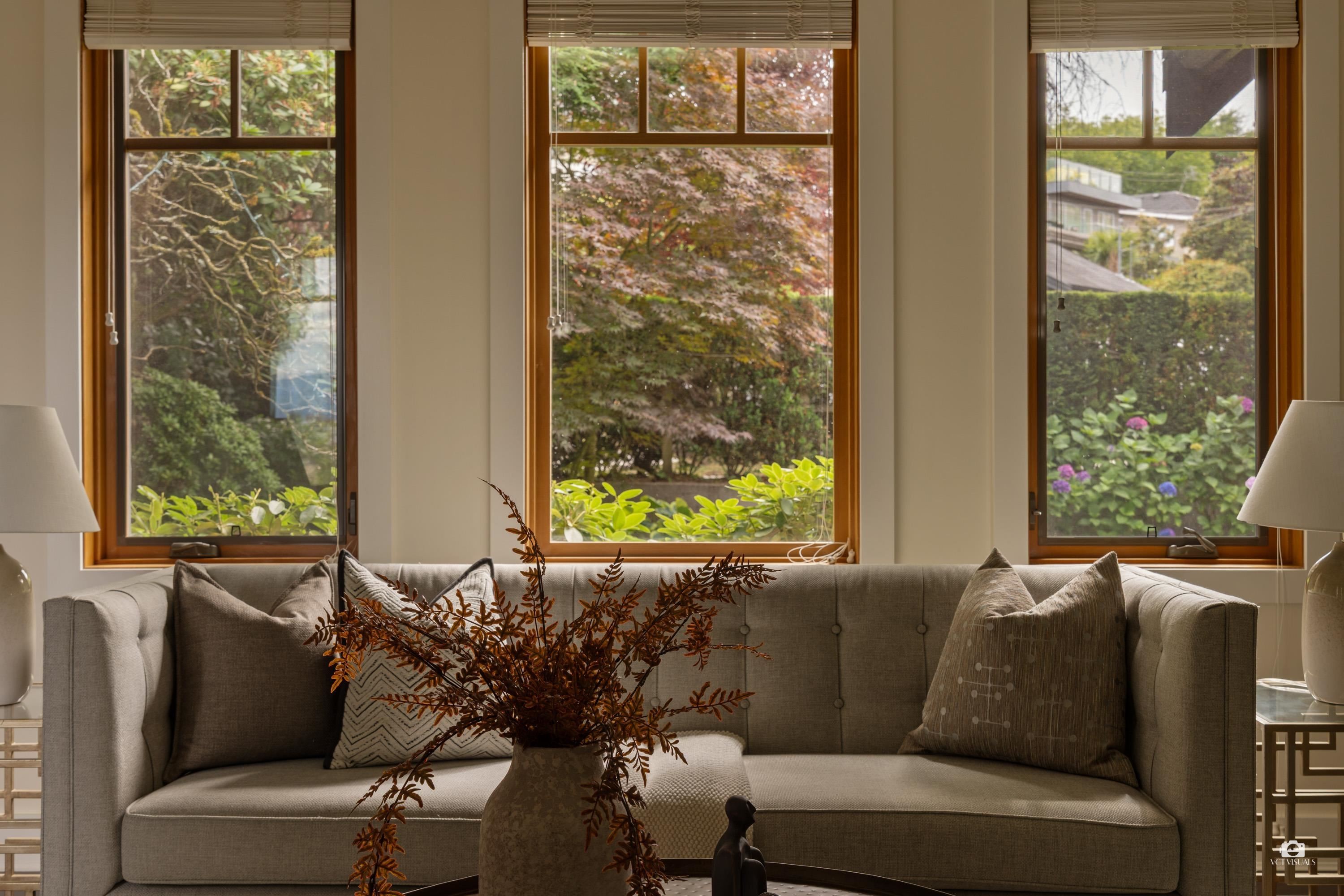 3936 Quesnel Drive, Vancouver, BC - Indoor Photo Showing Living Room