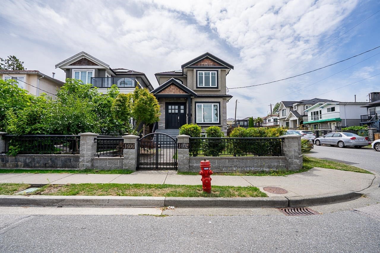 1606 29Th Avenue E, Vancouver, BC - Outdoor