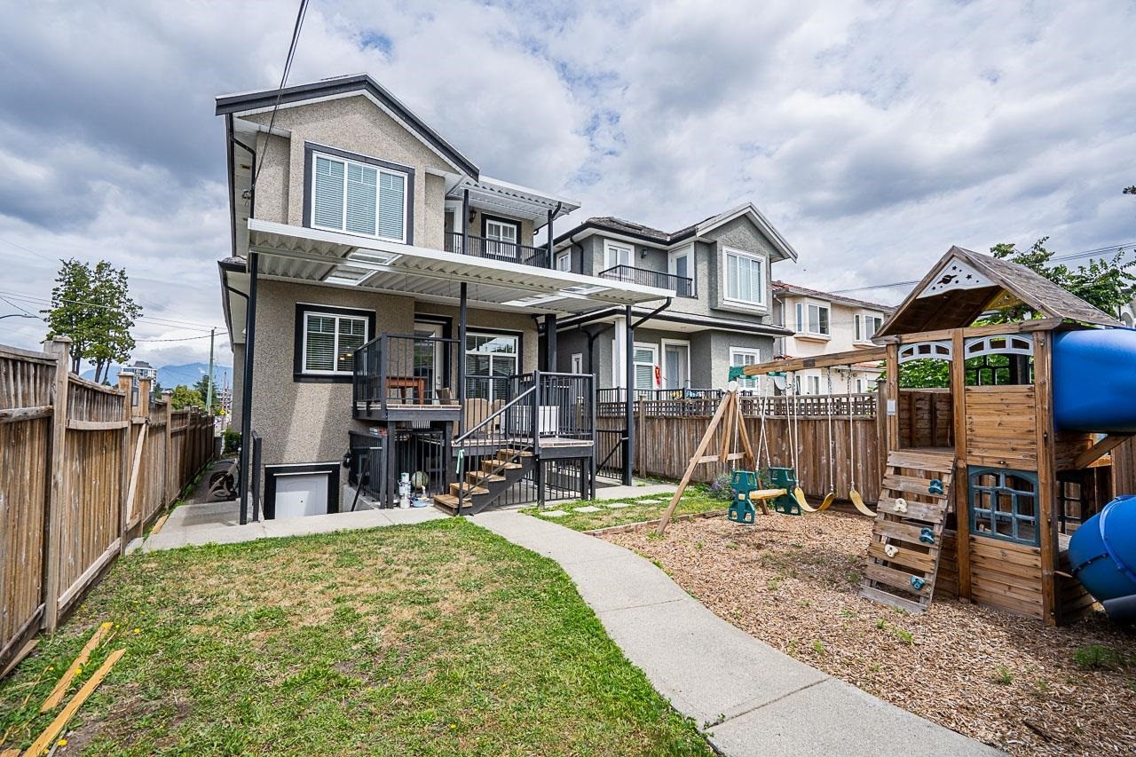 1606 29Th Avenue E, Vancouver, BC - Outdoor
