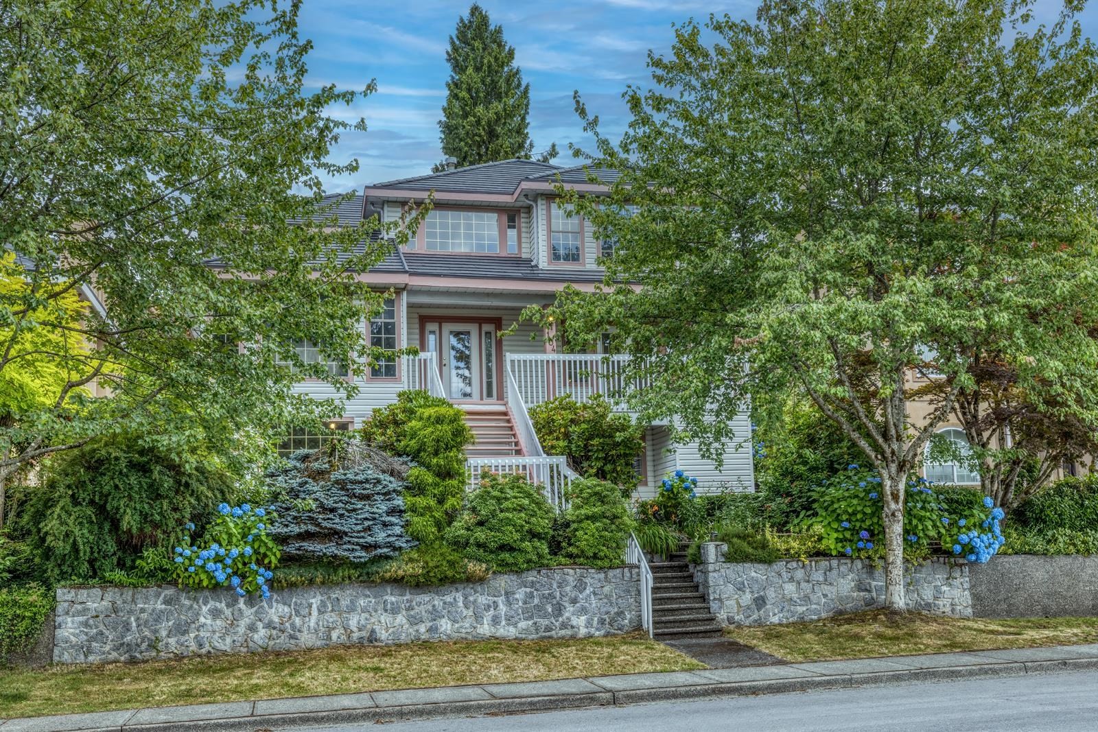 104 Ravine Drive, Port Moody, BC - Outdoor