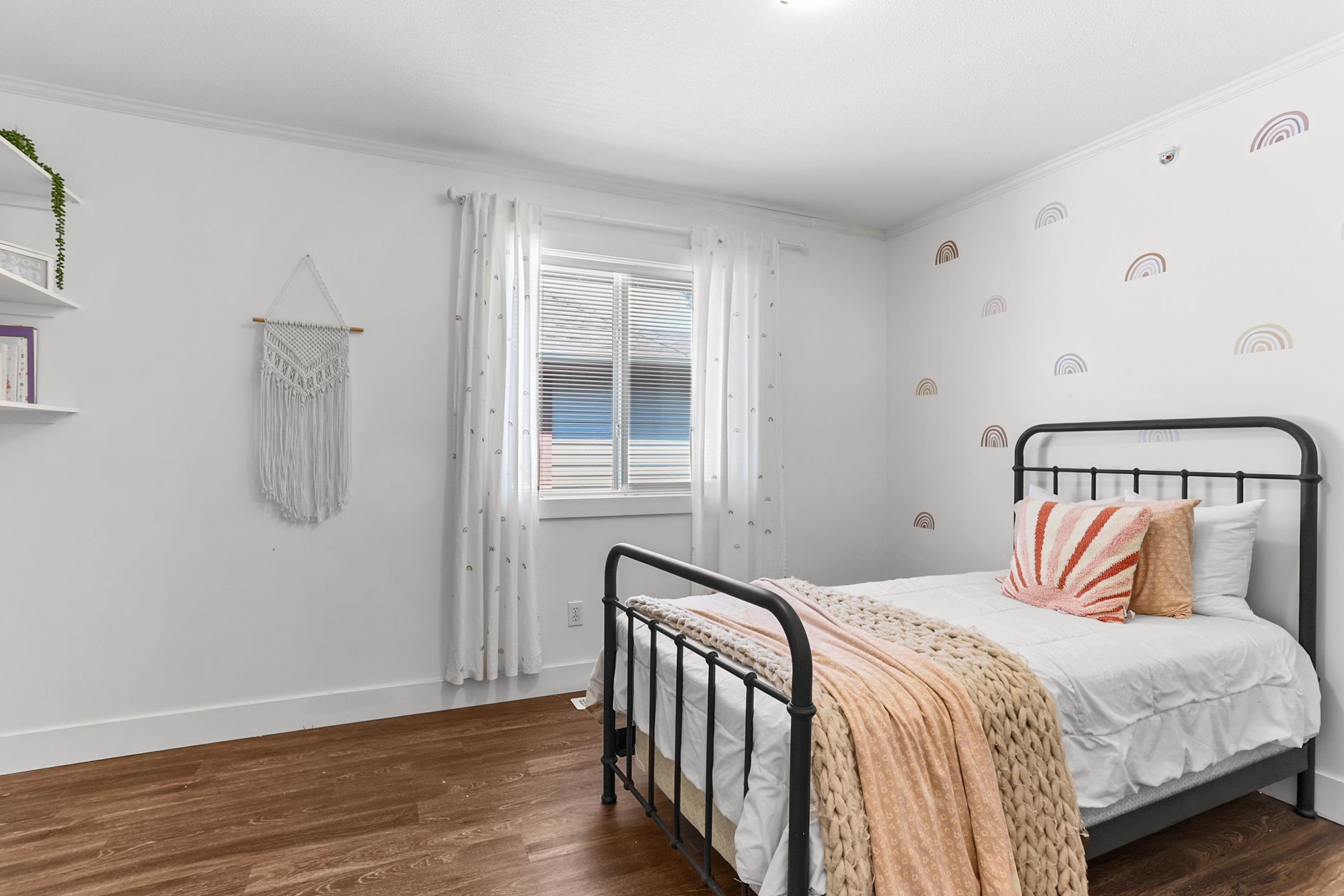 13866 229 Lane, Maple Ridge, BC - Indoor Photo Showing Bedroom