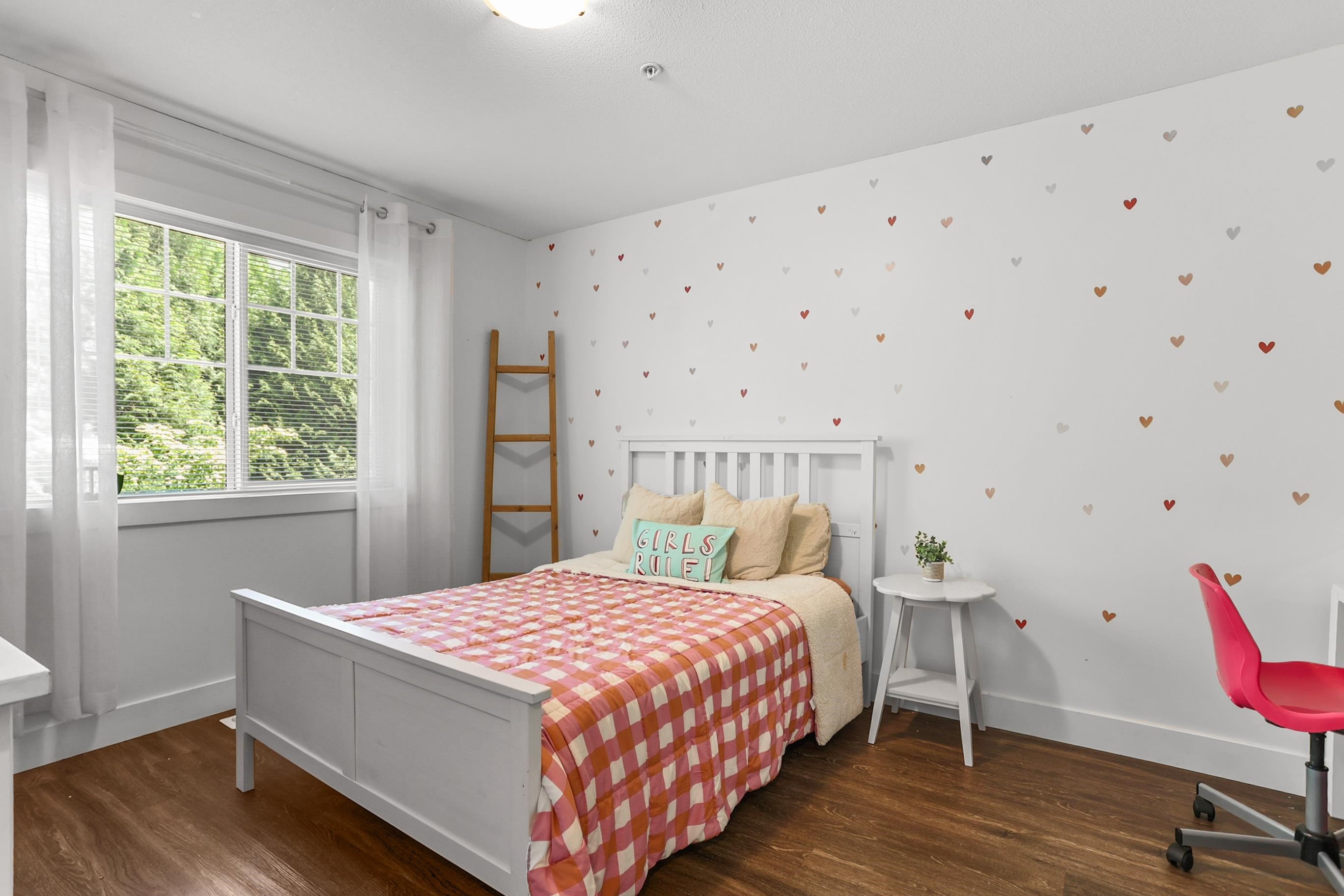 13866 229 Lane, Maple Ridge, BC - Indoor Photo Showing Bedroom