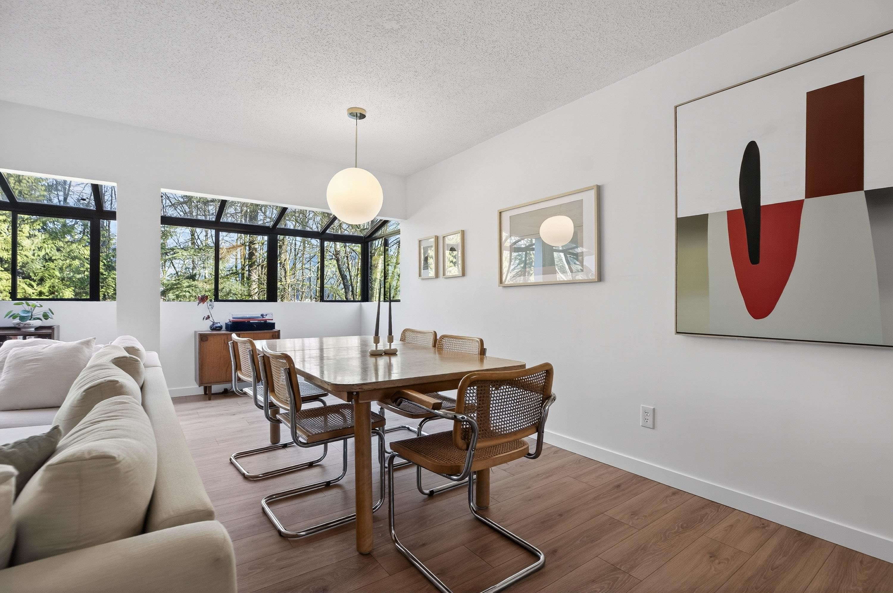 526 Cardiff Way, Port Moody, BC - Indoor Photo Showing Dining Room