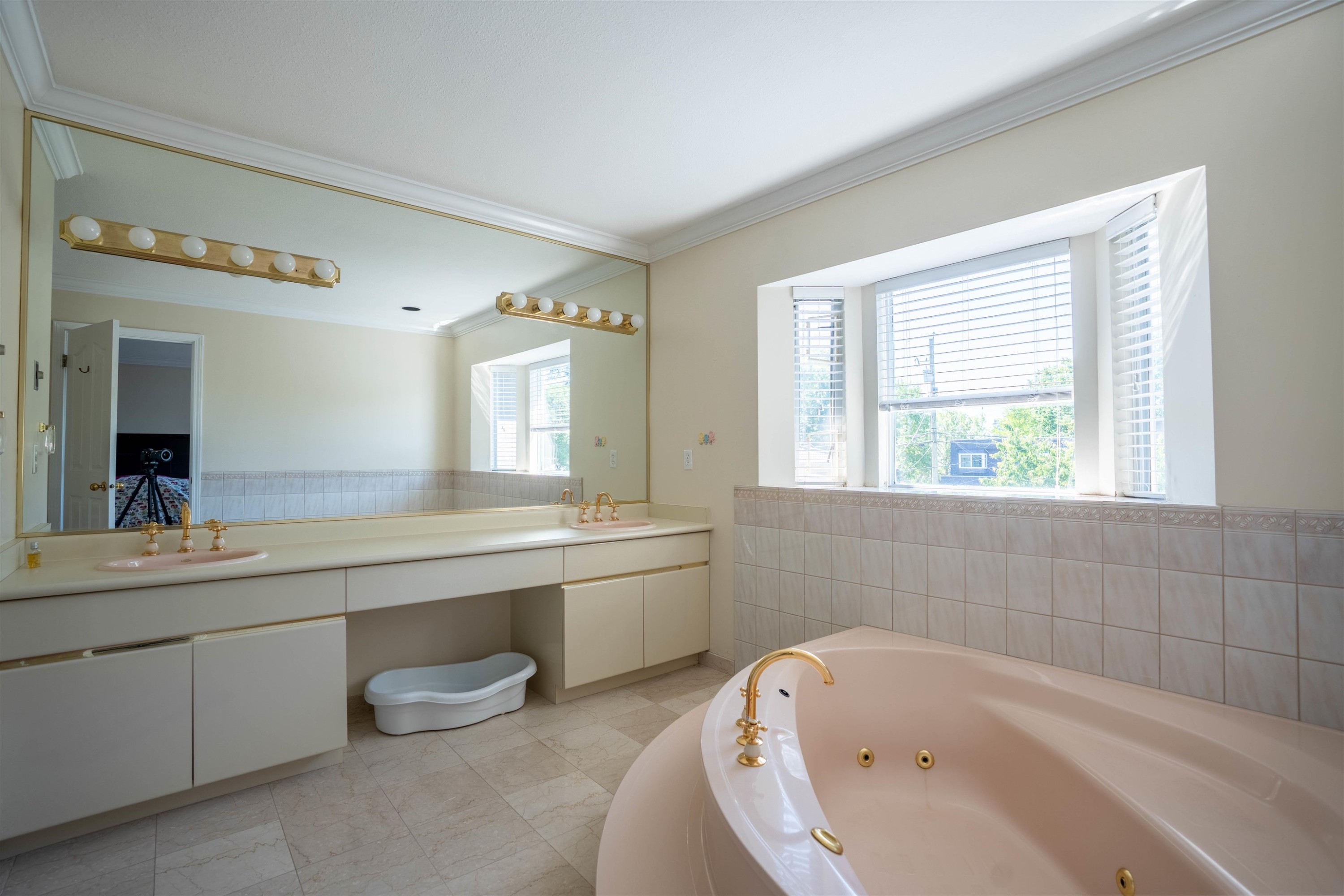 1618 62Nd Avenue W, Vancouver, BC - Indoor Photo Showing Bathroom