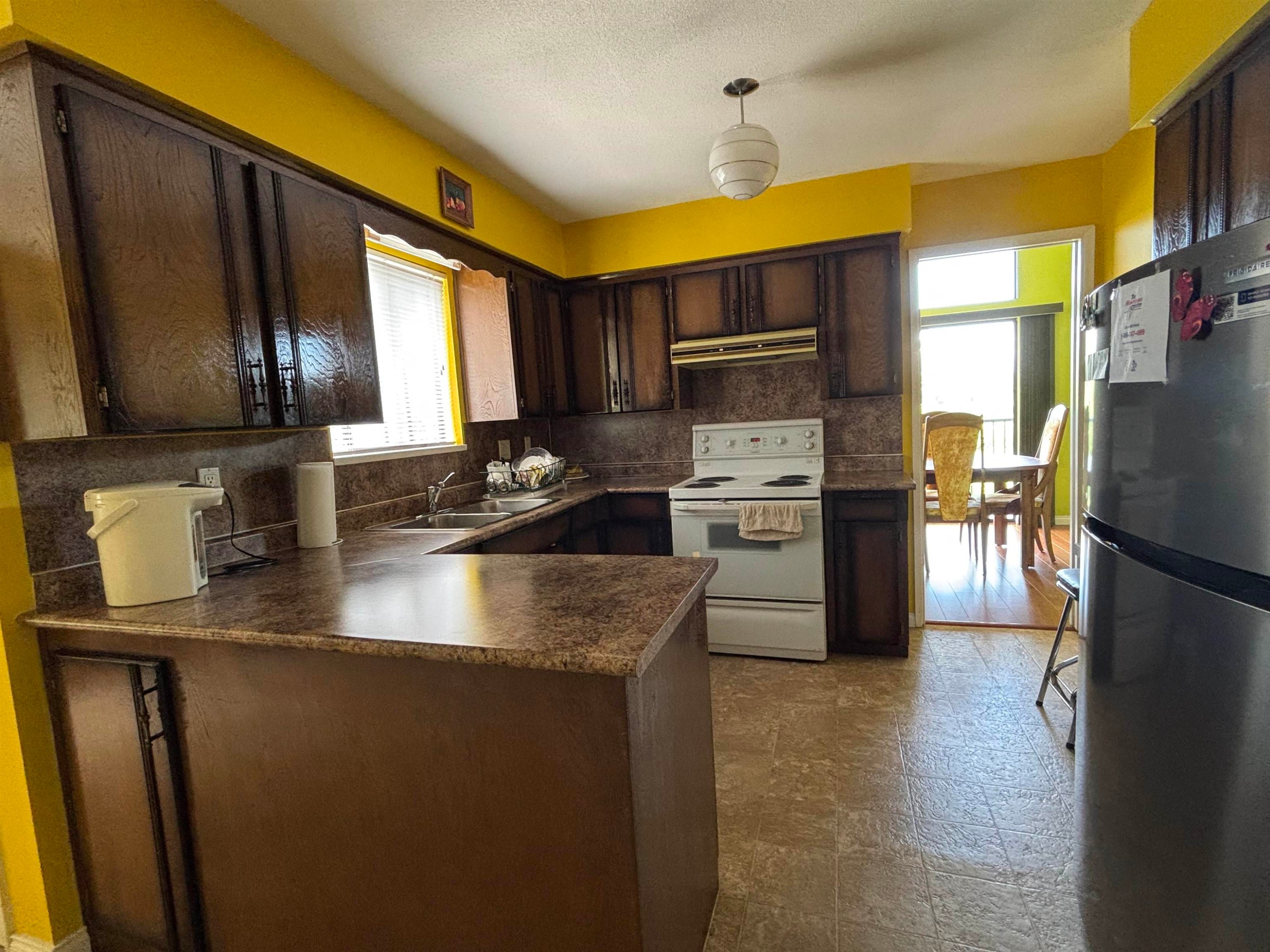 6300 Constable Drive, Richmond, BC - Indoor Photo Showing Kitchen