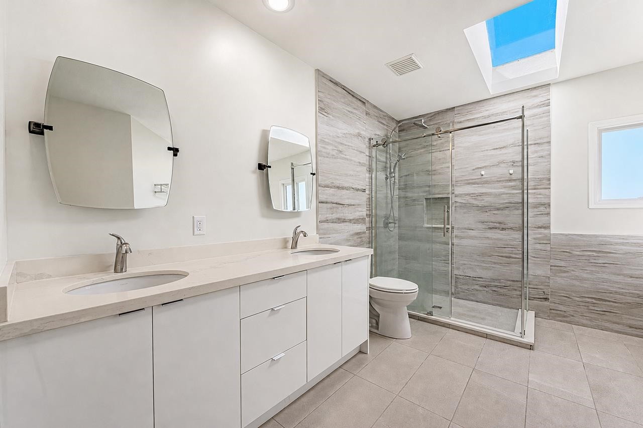 8511 Littlemore Place, Richmond, BC - Indoor Photo Showing Bathroom