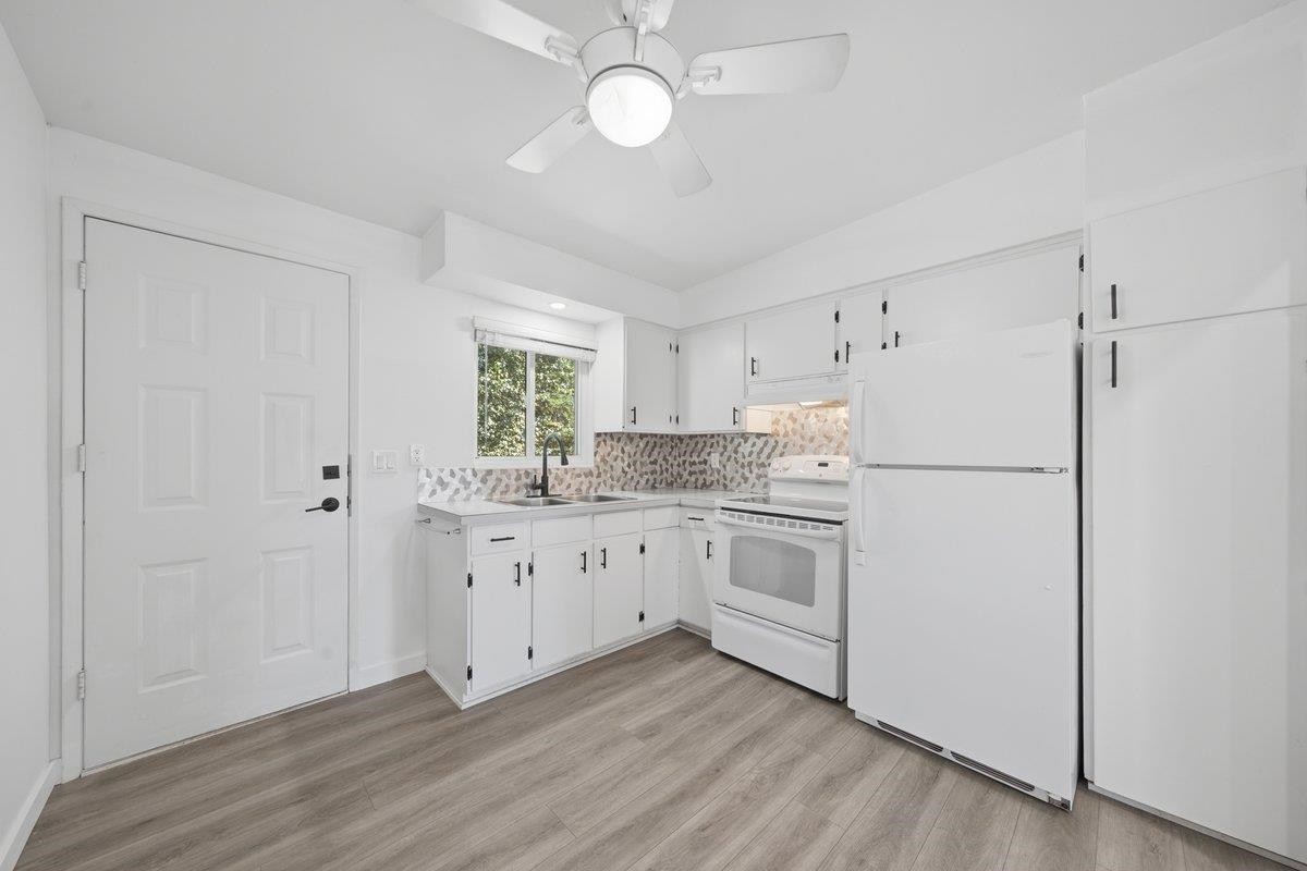 3654 St. Thomas Street, Port Coquitlam, BC