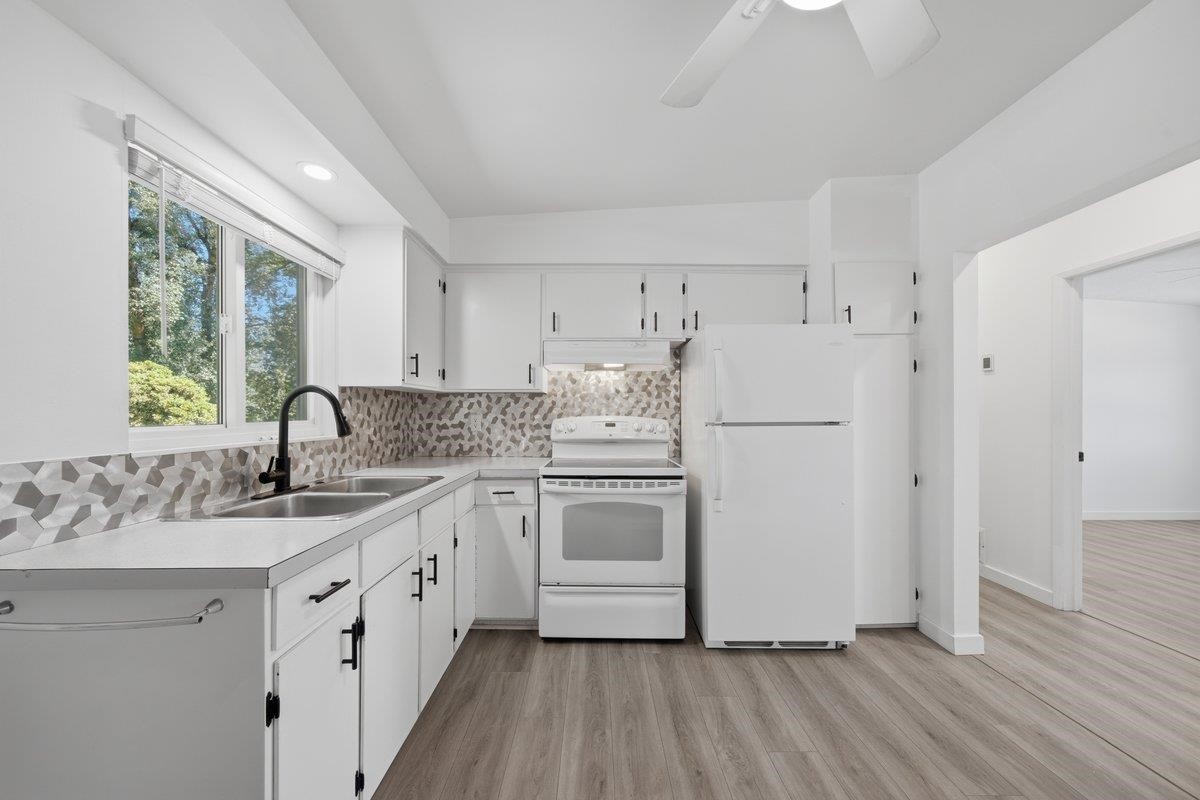 3654 St. Thomas Street, Port Coquitlam, BC
