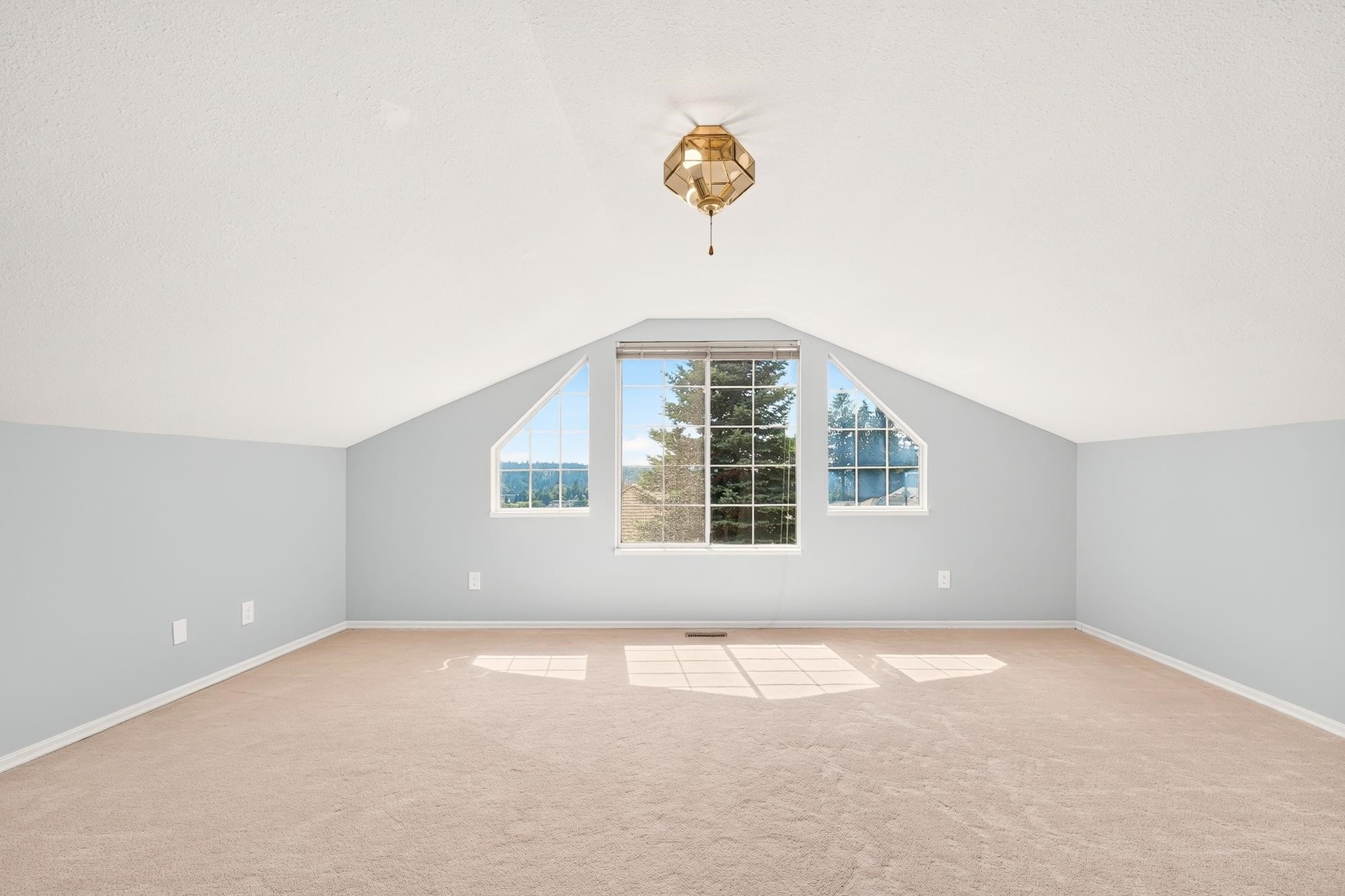 1237 Durant Drive, Coquitlam, BC - Indoor Photo Showing Other Room