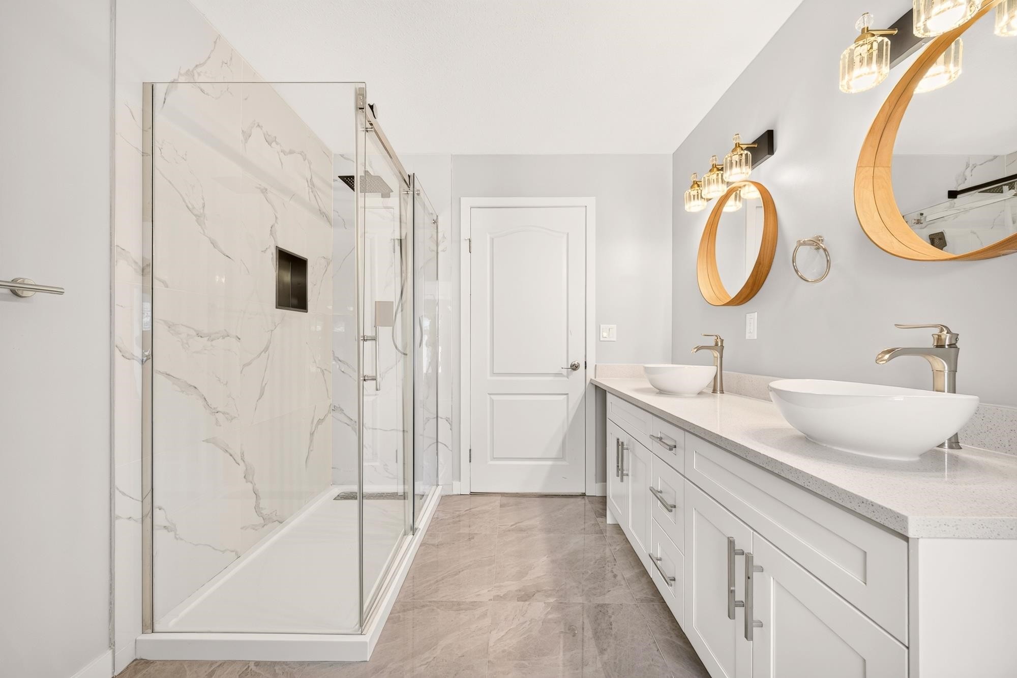 1237 Durant Drive, Coquitlam, BC - Indoor Photo Showing Bathroom
