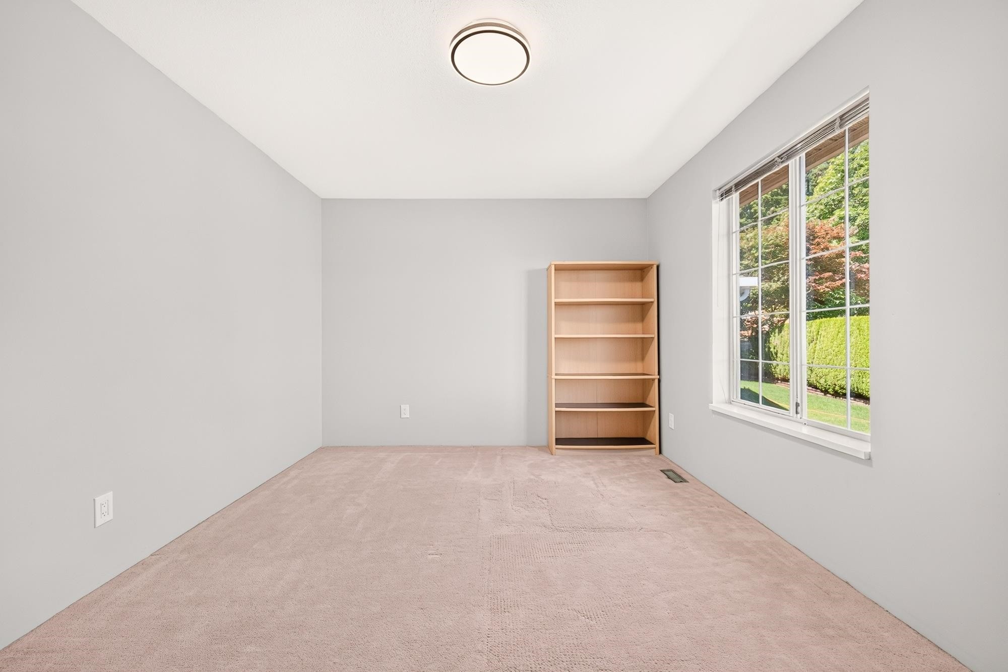 1237 Durant Drive, Coquitlam, BC - Indoor Photo Showing Other Room