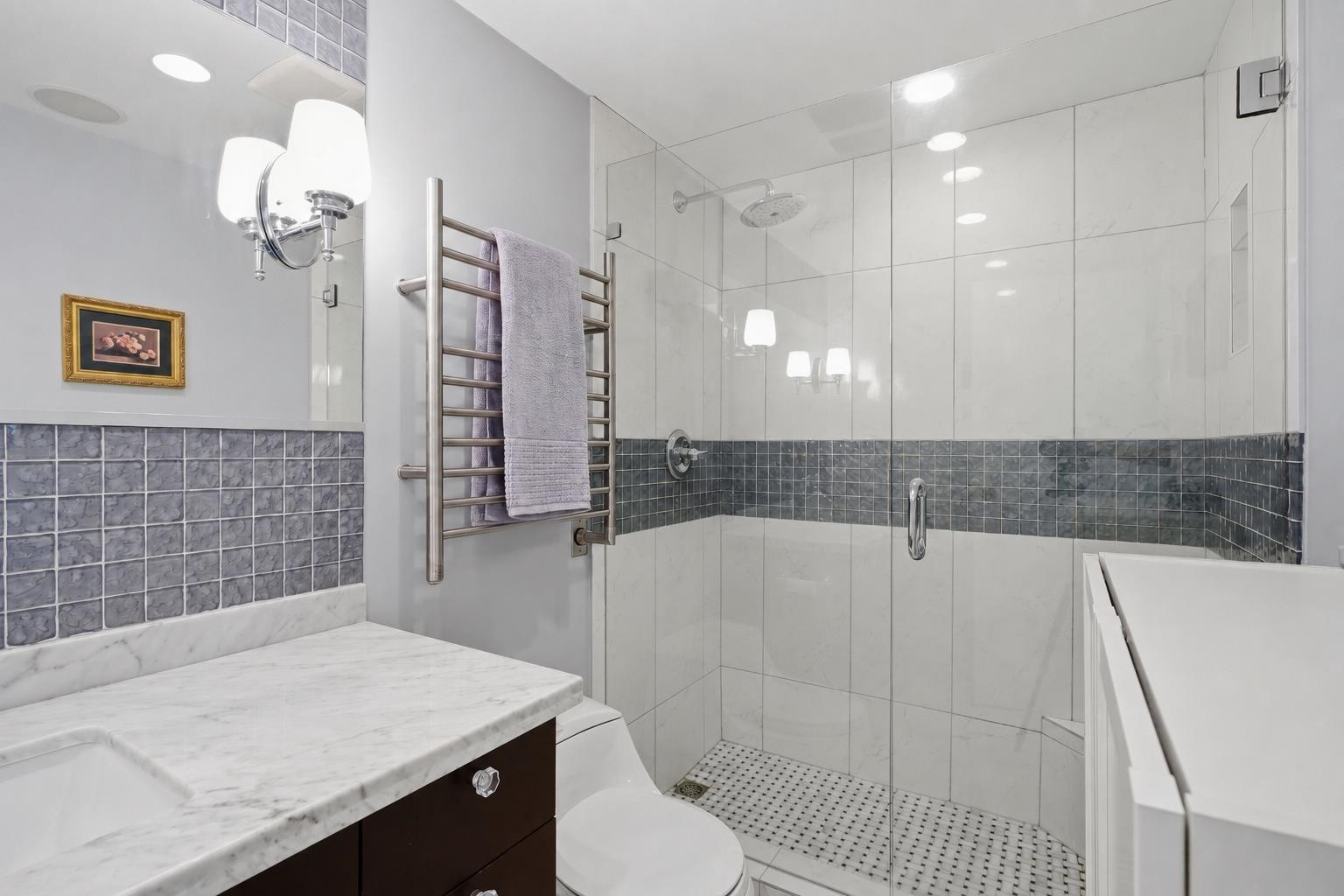 1344 7Th Avenue W, Vancouver, BC - Indoor Photo Showing Bathroom