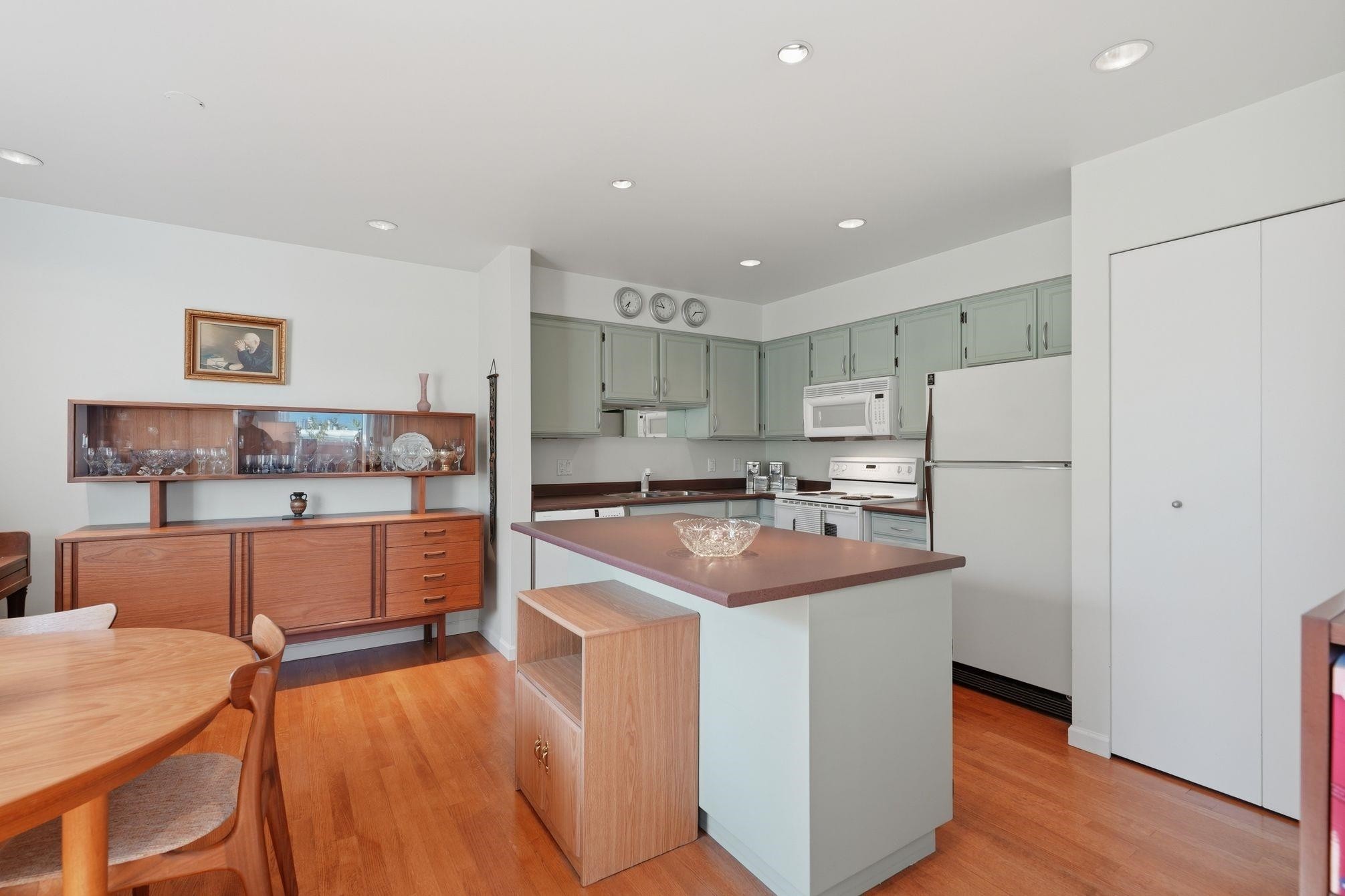 1344 7Th Avenue W, Vancouver, BC - Indoor Photo Showing Kitchen With Double Sink