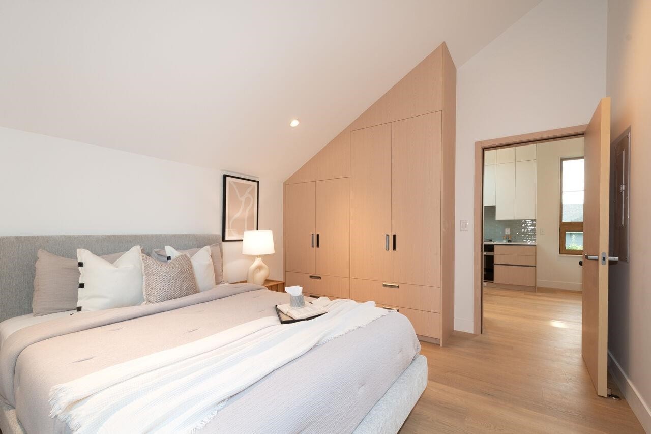 3122 11Th Avenue W, Vancouver, BC - Indoor Photo Showing Bedroom