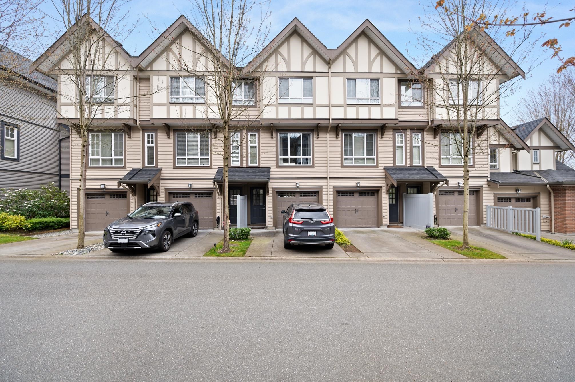 27-1338 Hames Crescent, Coquitlam, BC - Outdoor With Facade