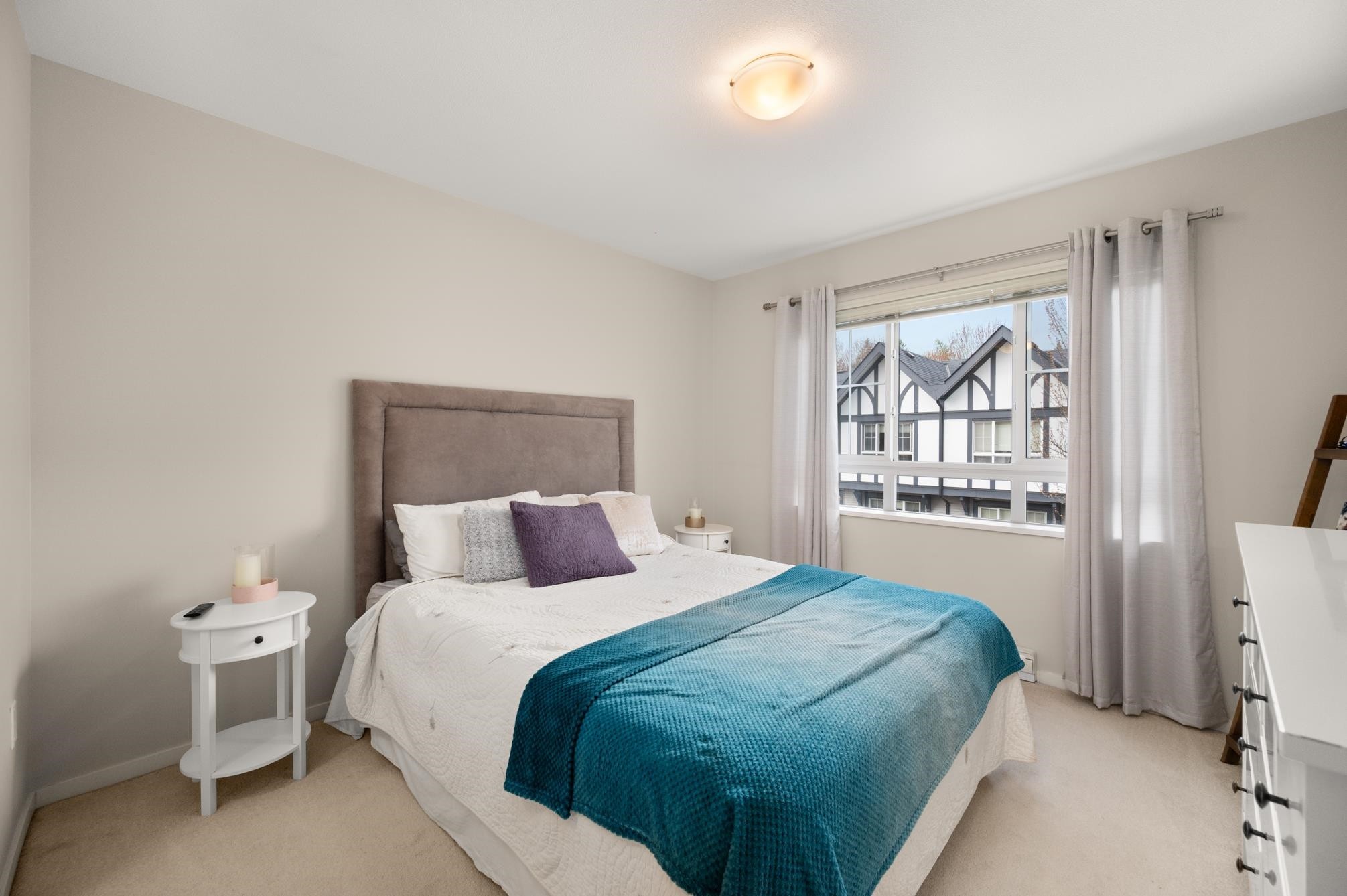 27-1338 Hames Crescent, Coquitlam, BC - Indoor Photo Showing Bedroom