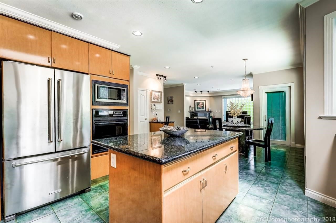 6718 Arbutus Street, Vancouver, BC - Indoor Photo Showing Kitchen