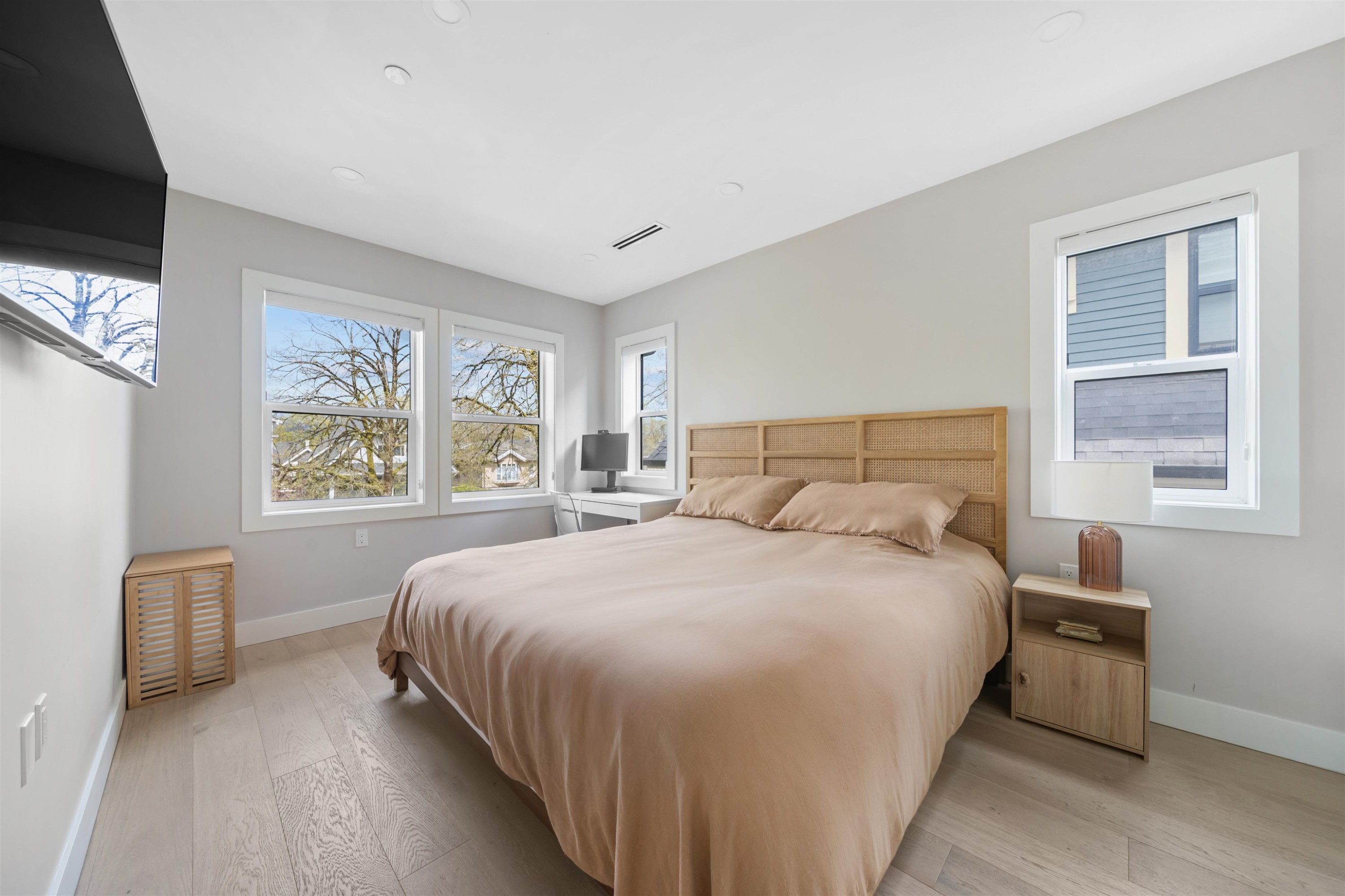 1758 14Th Avenue E, Vancouver, BC - Indoor Photo Showing Bedroom