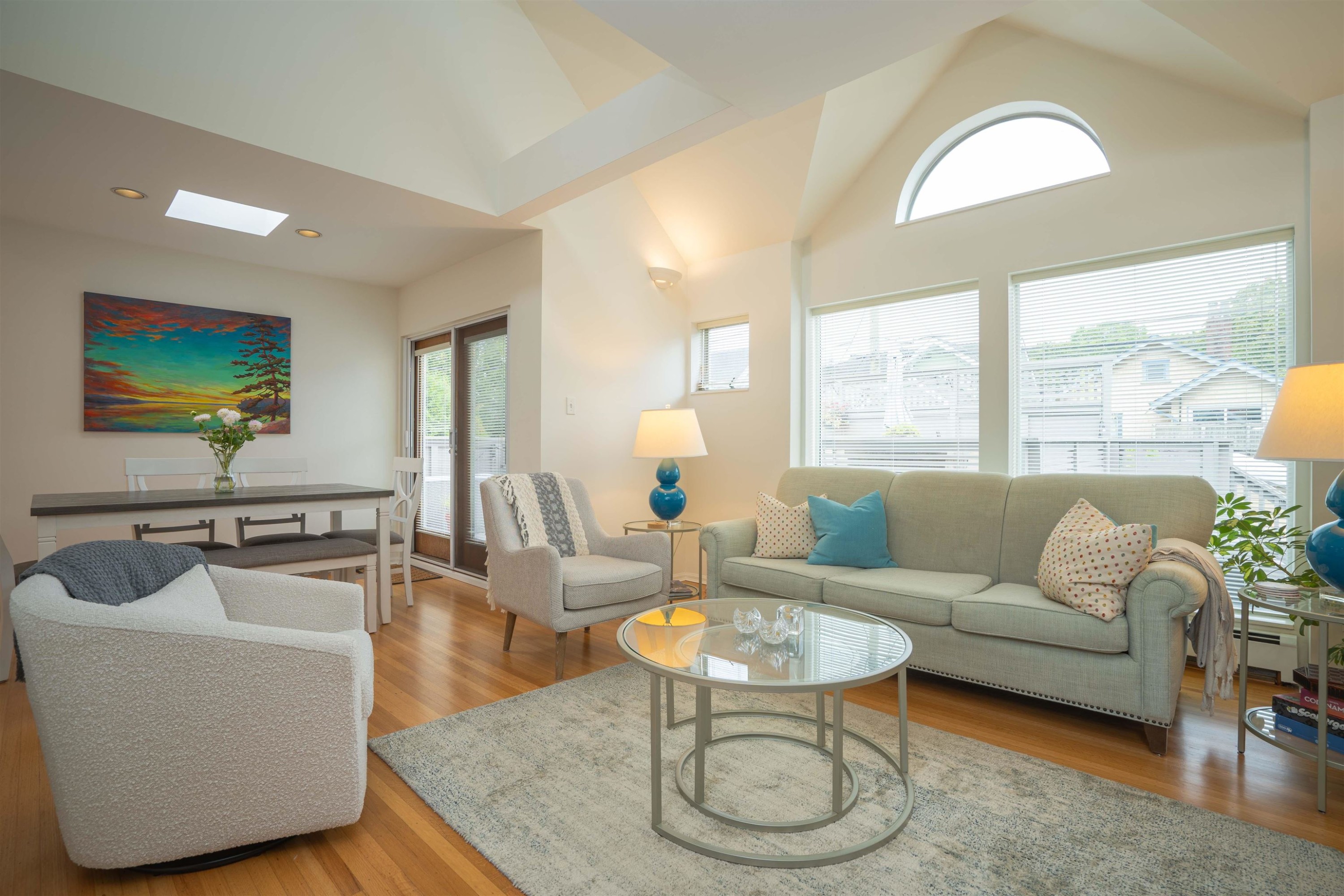1346 Laburnum Street, Vancouver, BC - Indoor Photo Showing Living Room