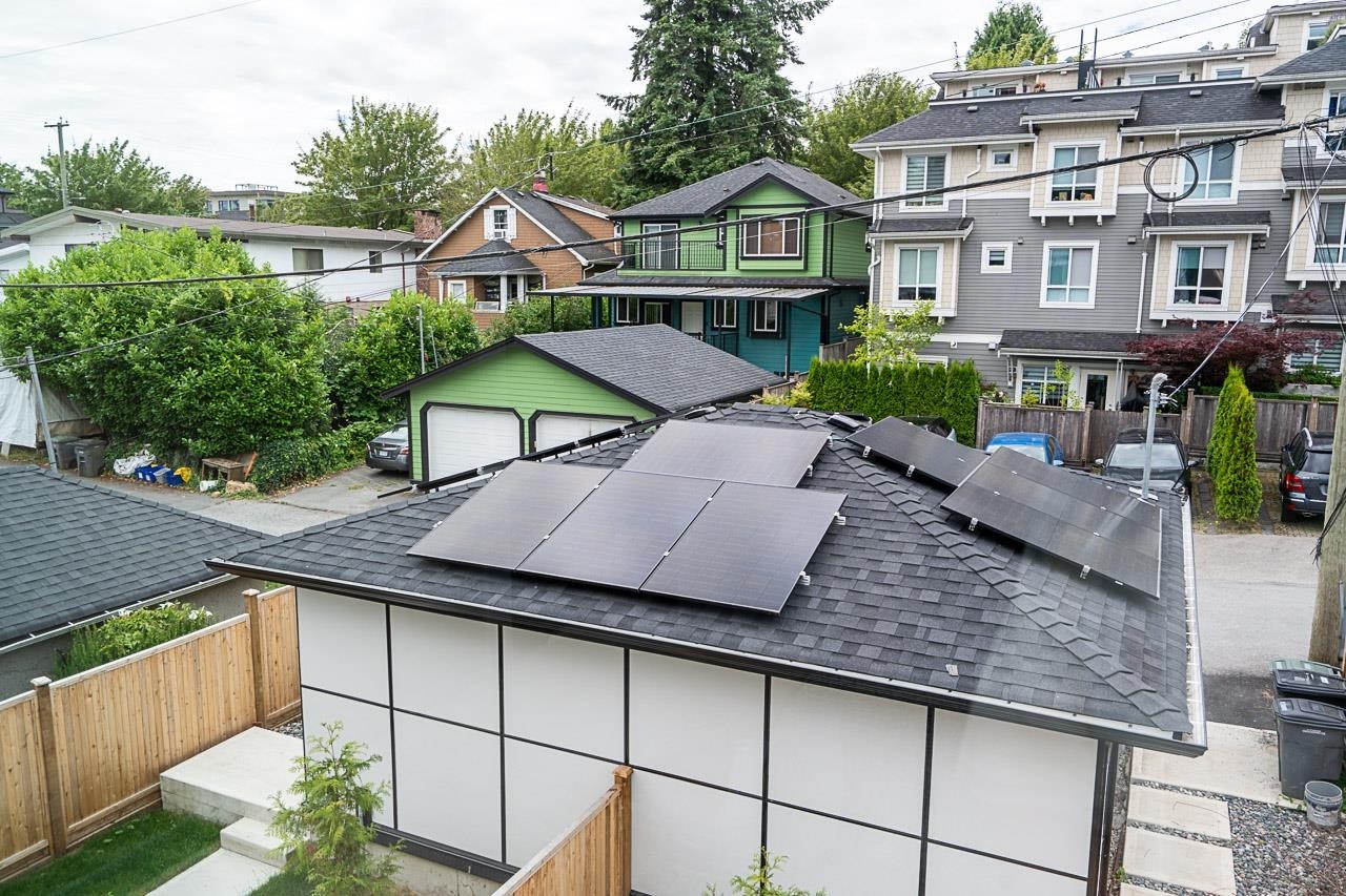 2826 Cheyenne Avenue, Vancouver, BC - Outdoor