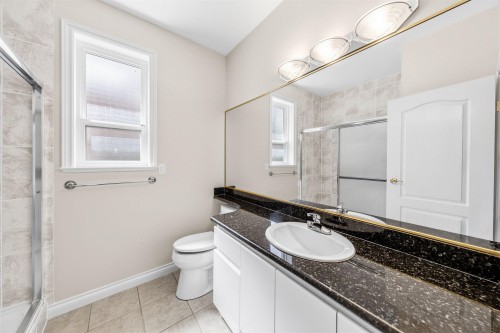 5160 Francis Road, Richmond, BC - Indoor Photo Showing Bathroom