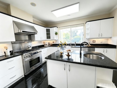 5160 Francis Road, Richmond, BC - Indoor