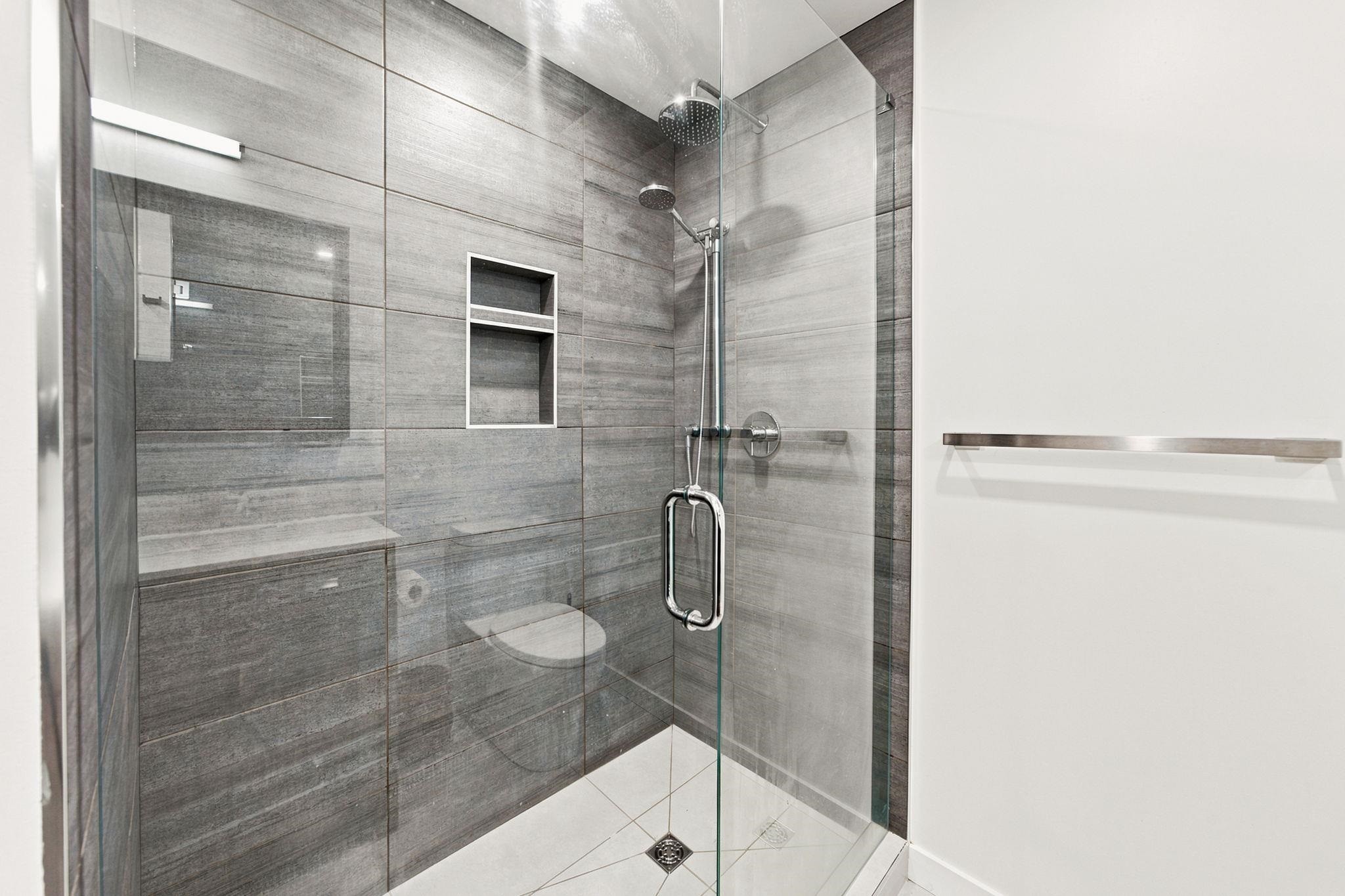 1079 Lillooet Road, North Vancouver, BC - Indoor Photo Showing Bathroom