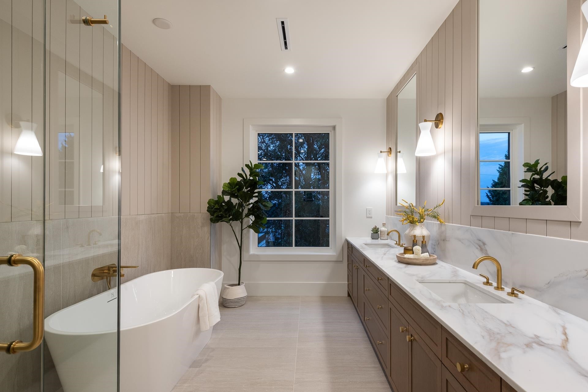 2149 Palliser Avenue, Coquitlam, BC - Indoor Photo Showing Bathroom