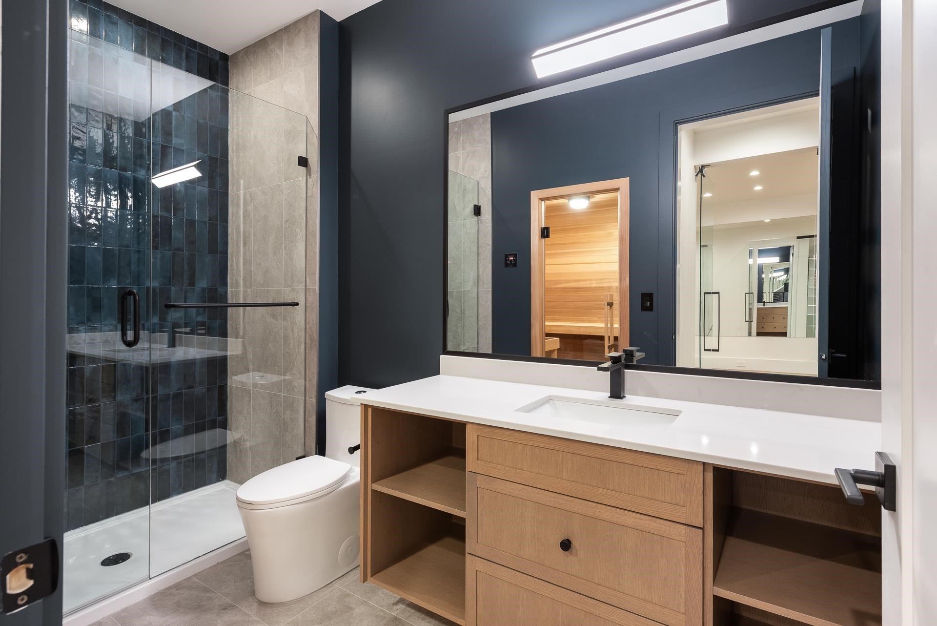 2149 Palliser Avenue, Coquitlam, BC - Indoor Photo Showing Bathroom