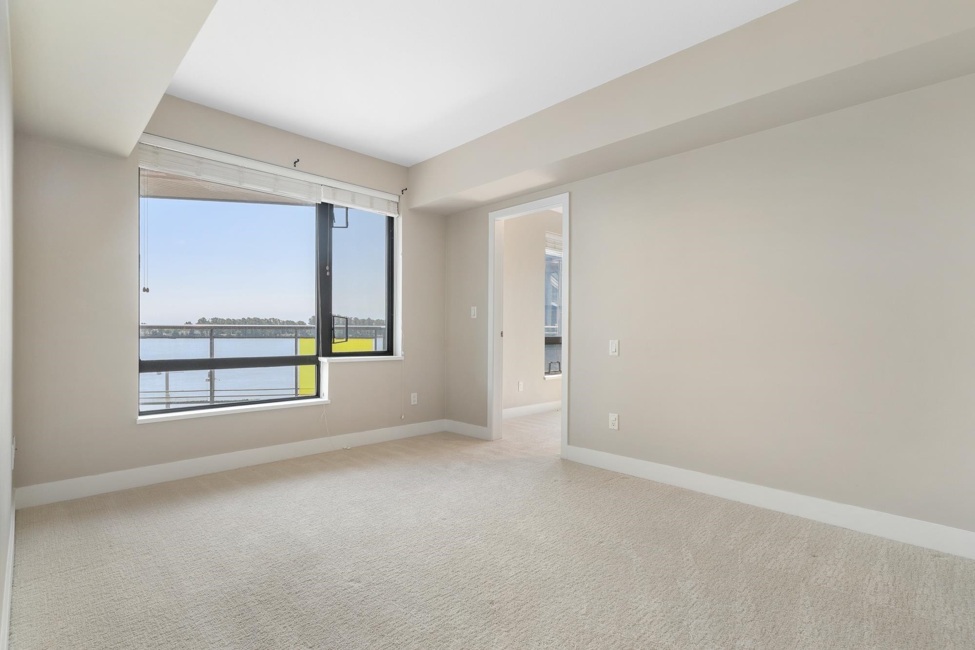 302-14200 Riverport Way, Richmond, BC - Indoor Photo Showing Other Room