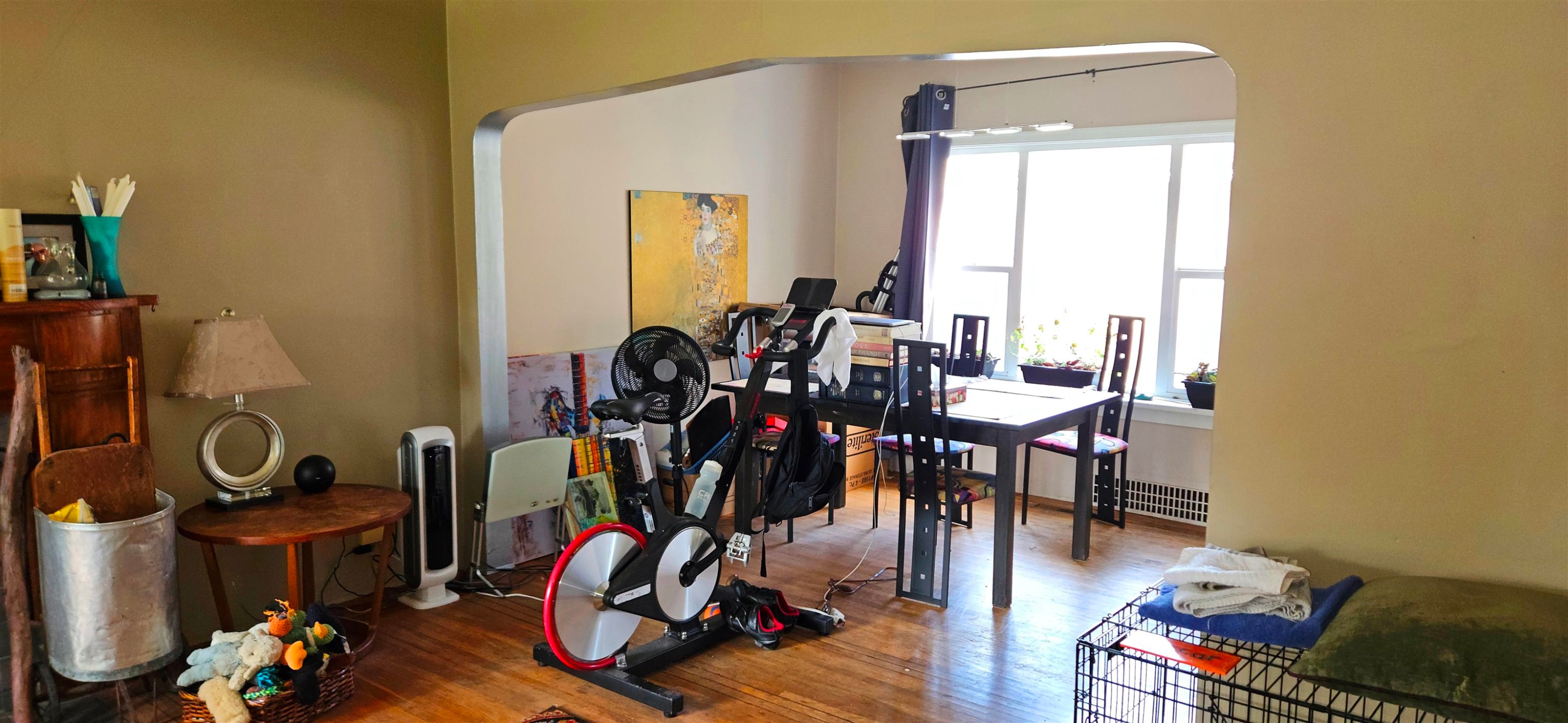 5284 East Boulevard, Vancouver, BC - Indoor