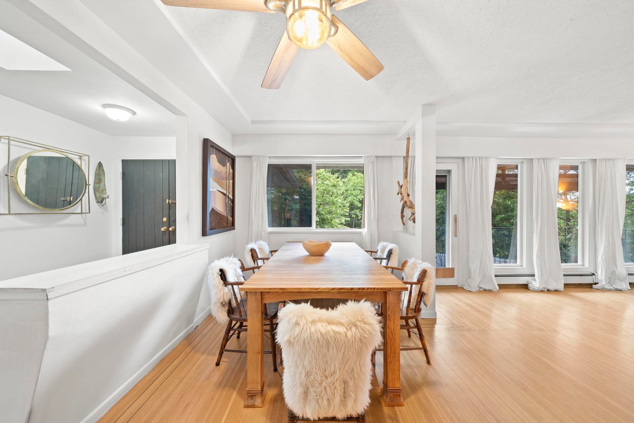 507 Jefferson Avenue, Coquitlam, BC - Indoor Photo Showing Dining Room