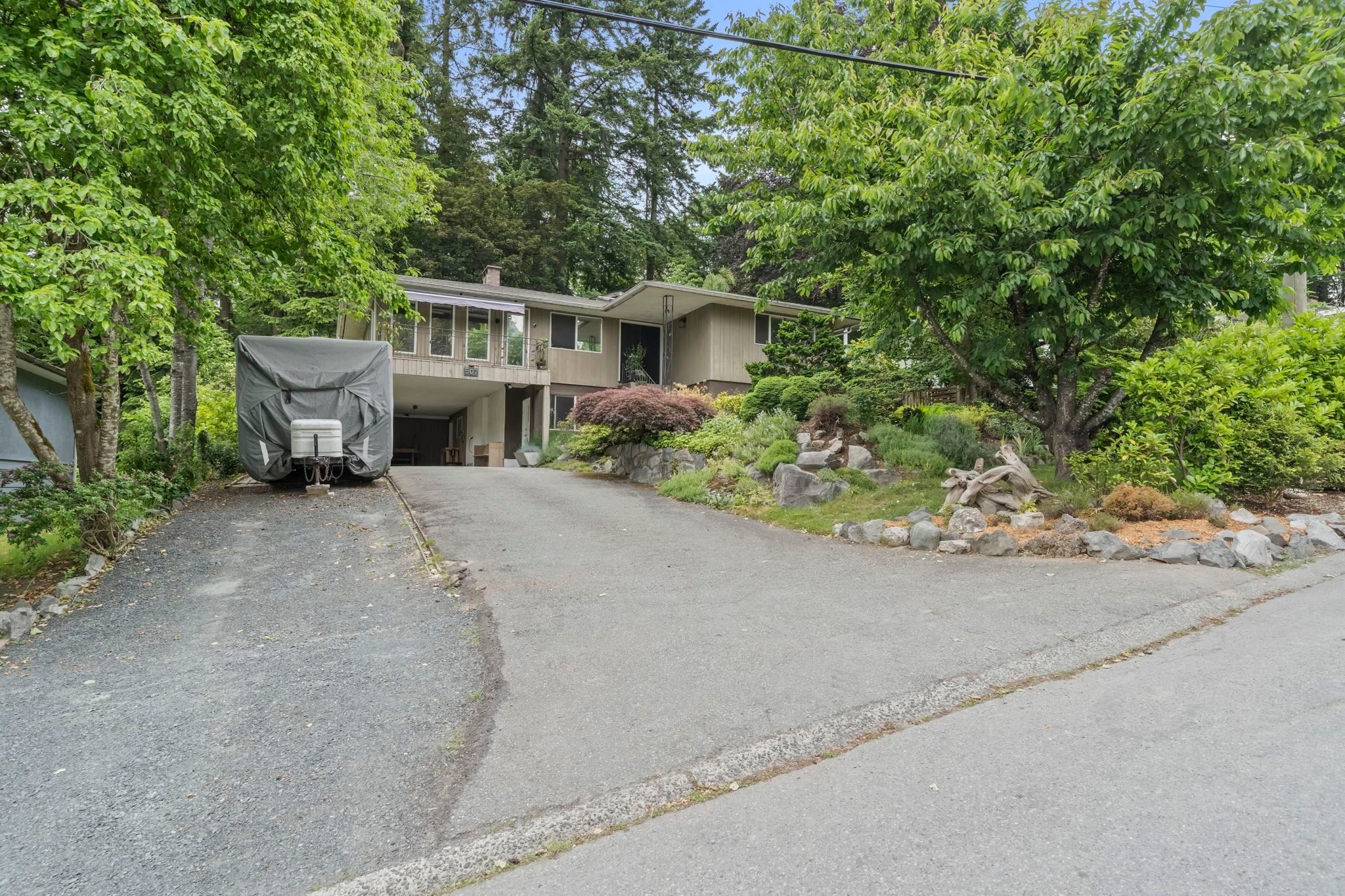 507 Jefferson Avenue, Coquitlam, BC - Outdoor