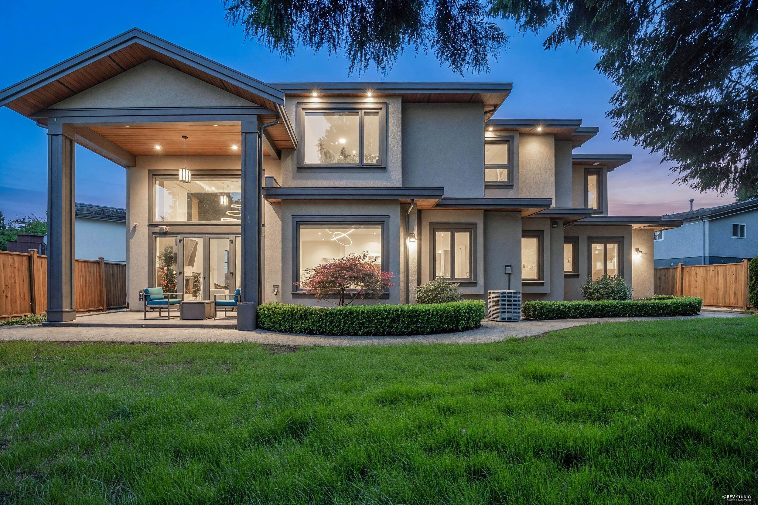 7280 Lombard Road, Richmond, BC - Outdoor With Facade