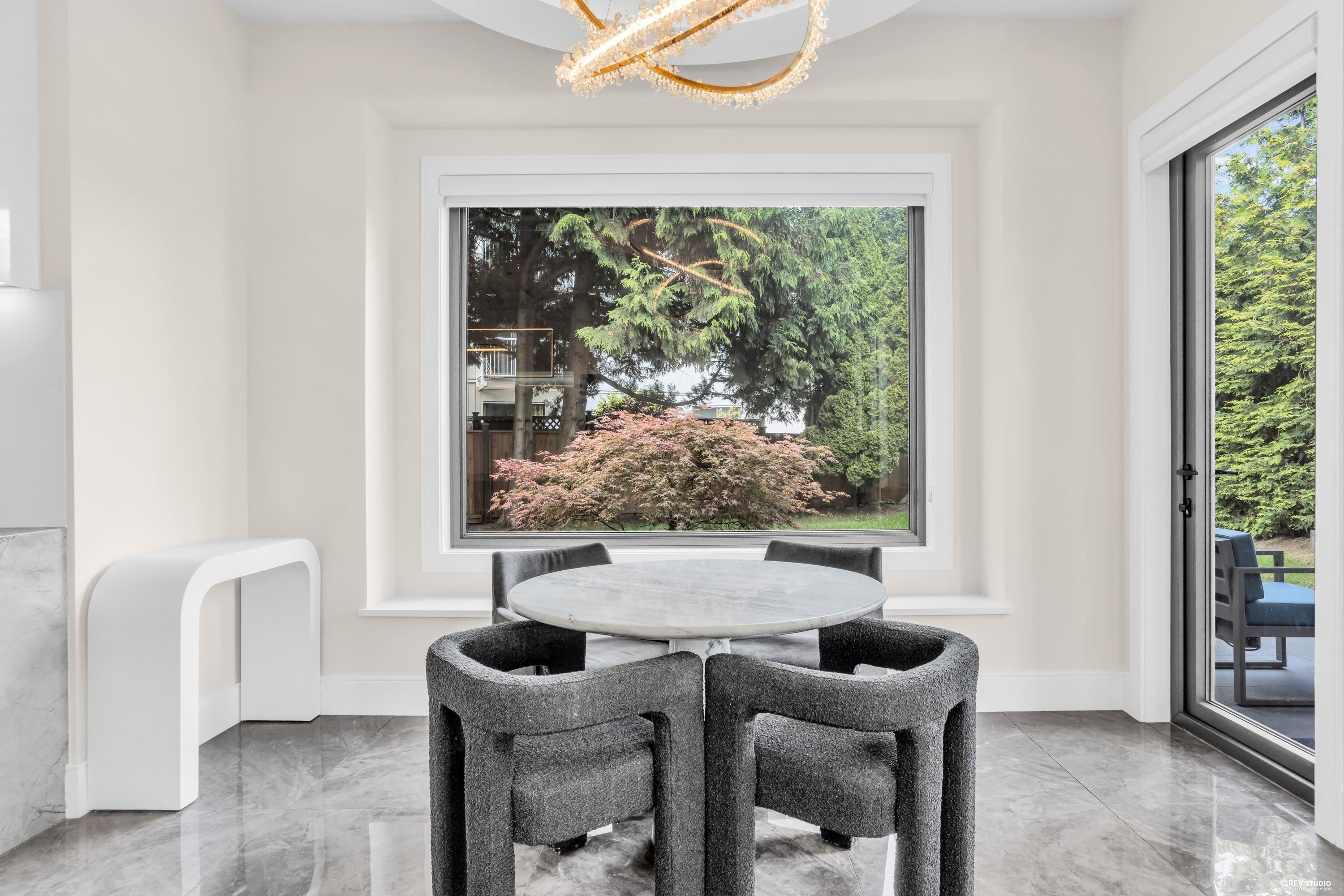 7280 Lombard Road, Richmond, BC - Indoor