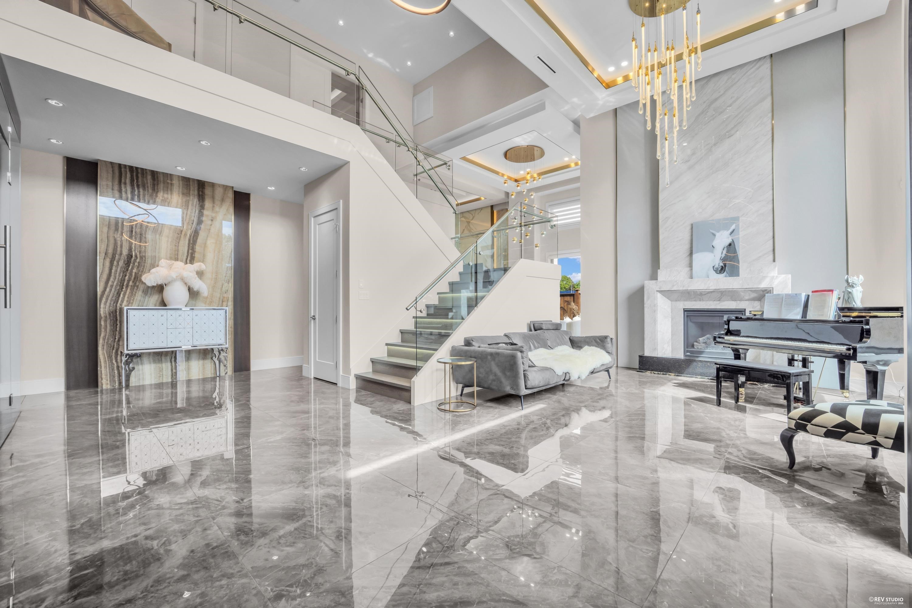 7280 Lombard Road, Richmond, BC - Indoor