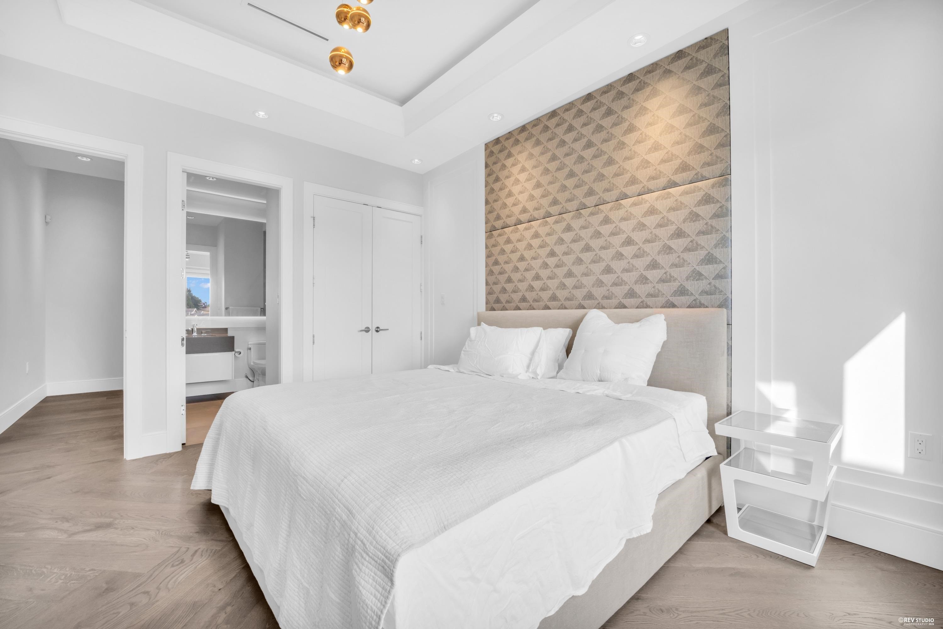 7280 Lombard Road, Richmond, BC - Indoor Photo Showing Bedroom