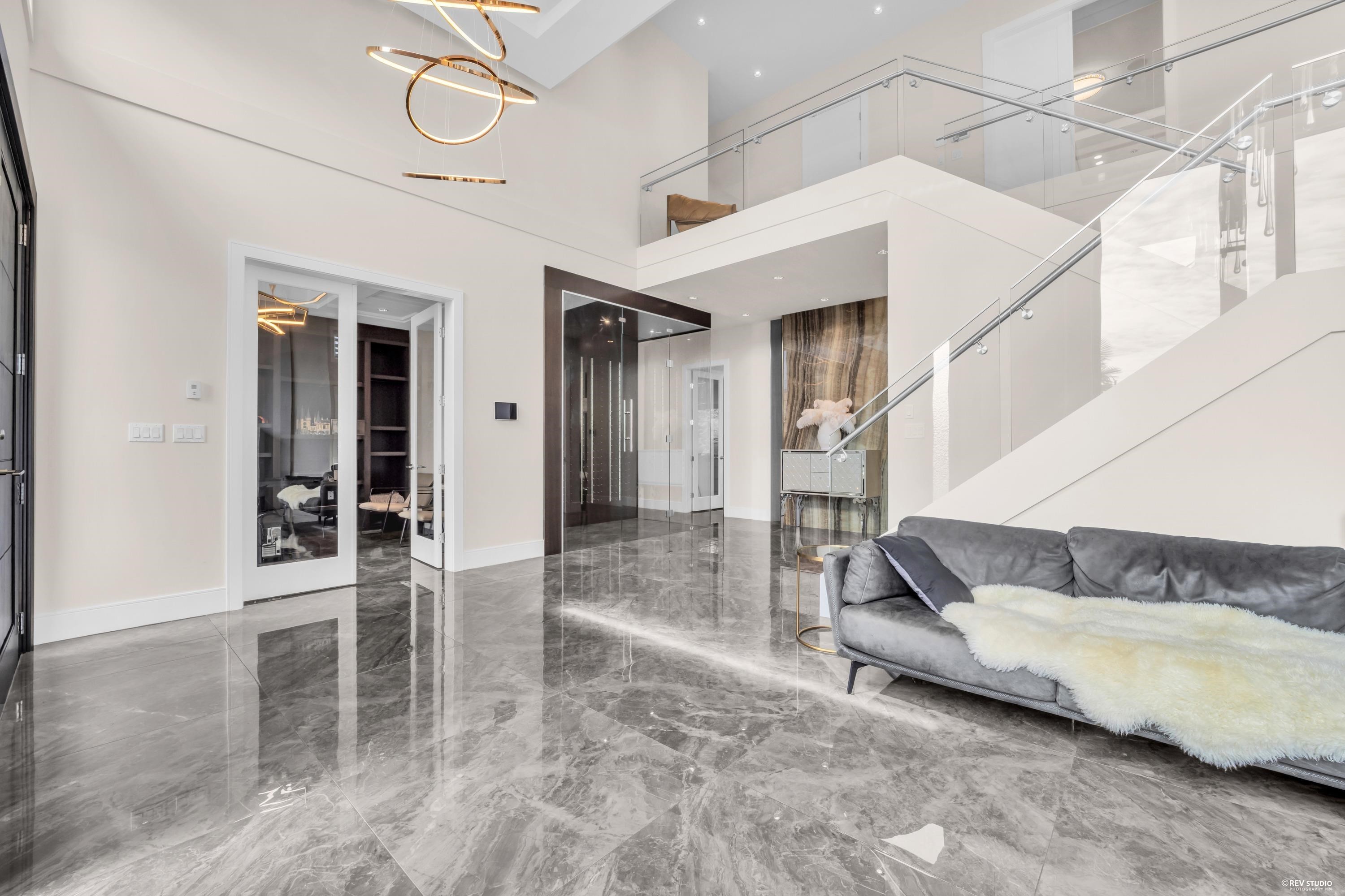 7280 Lombard Road, Richmond, BC - Indoor