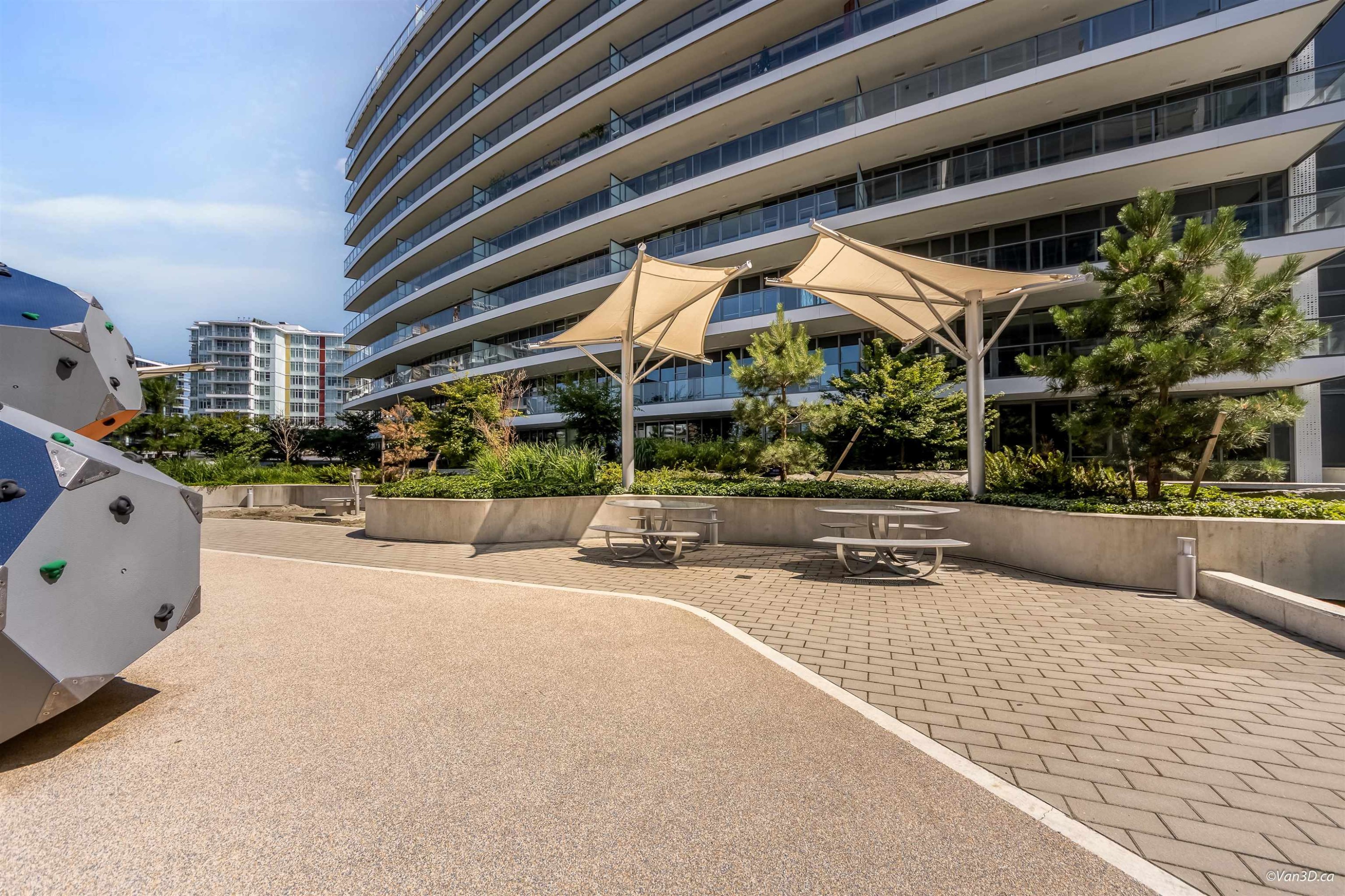 1096-8671 Hazelbridge Way, Richmond, BC - Outdoor With Balcony