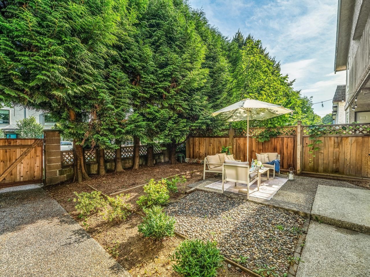 310 16Th Avenue E, Vancouver, BC - Outdoor With Backyard